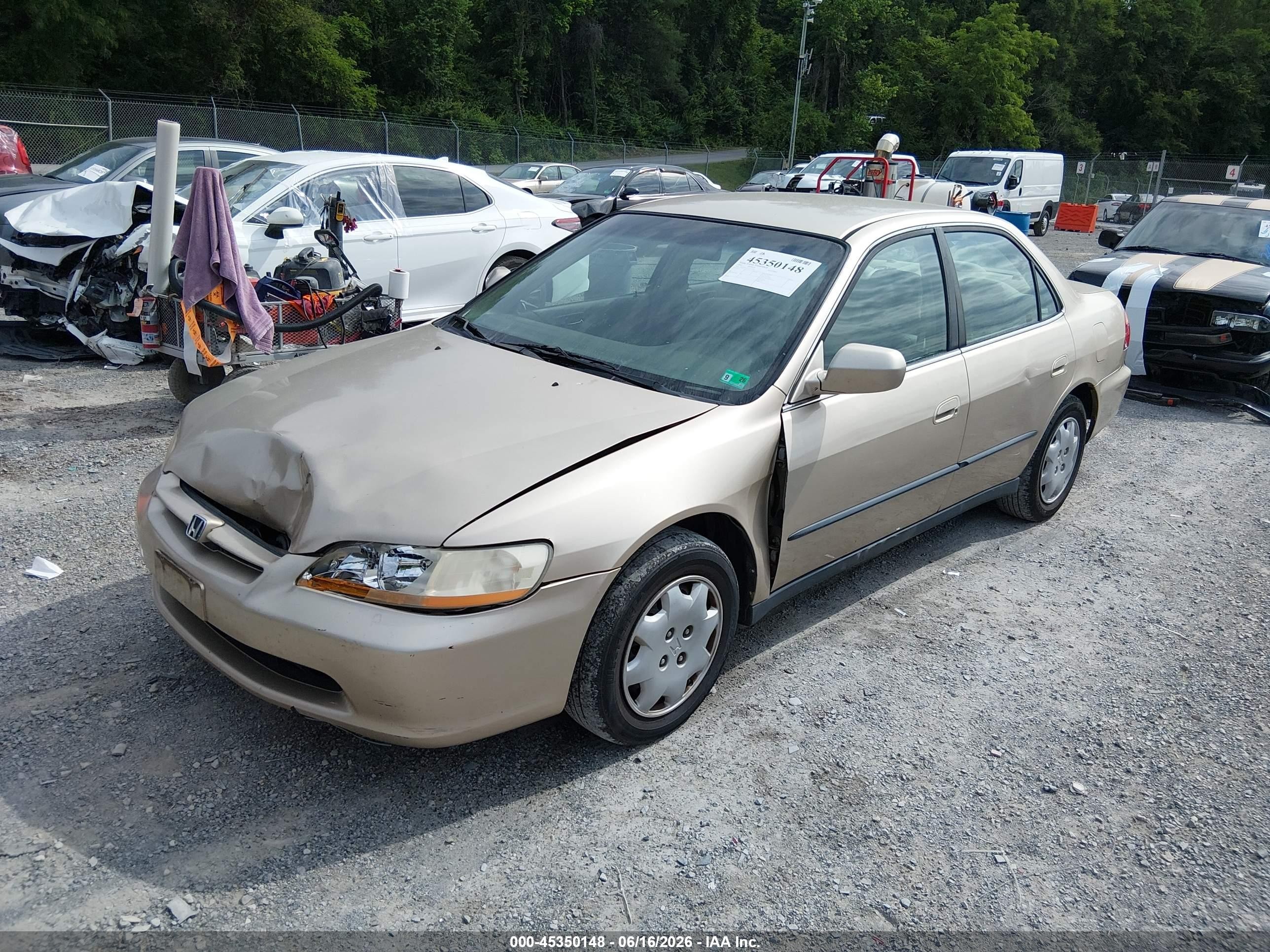 2000 Honda Accord 2.3 Lx Gold vin: 1HGCG6655YA132385