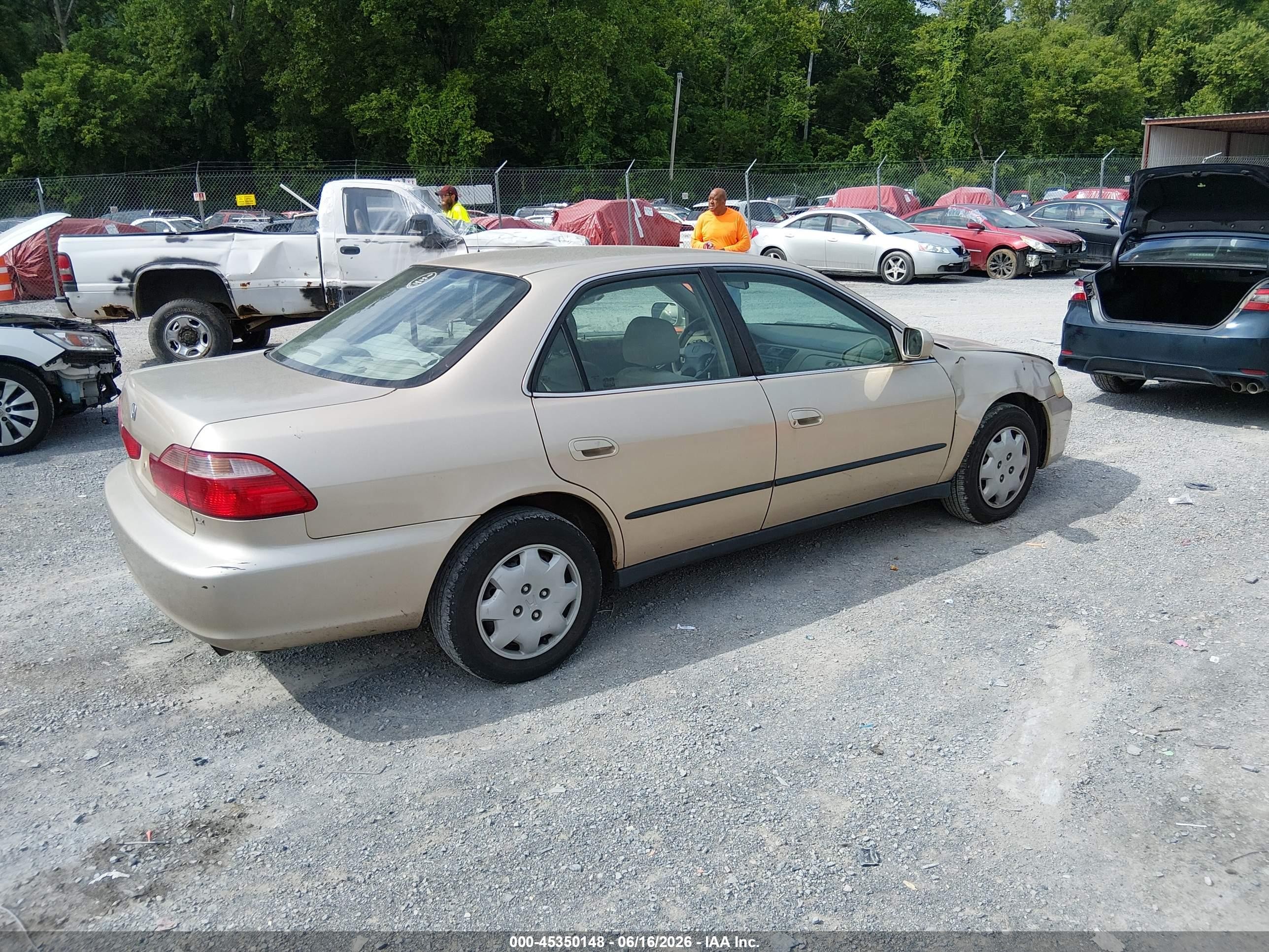 2000 Honda Accord 2.3 Lx Gold vin: 1HGCG6655YA132385