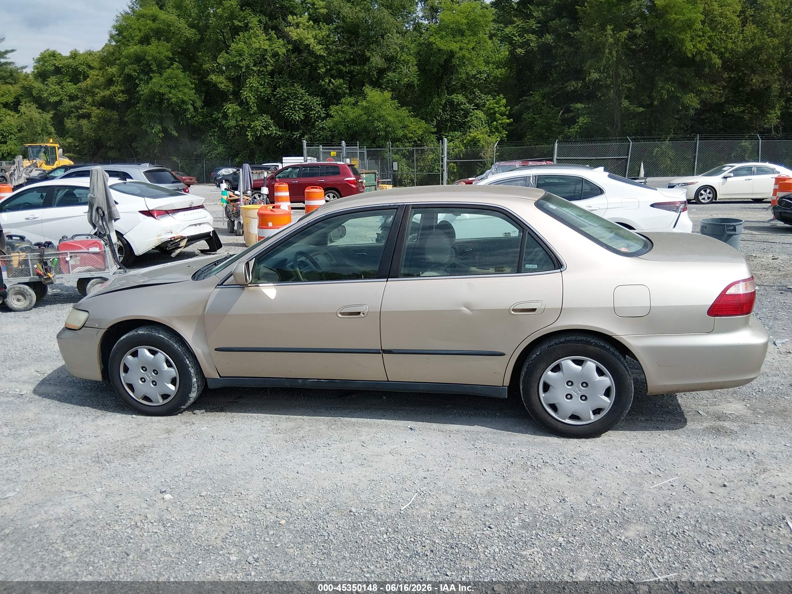 2000 Honda Accord 2.3 Lx Gold vin: 1HGCG6655YA132385