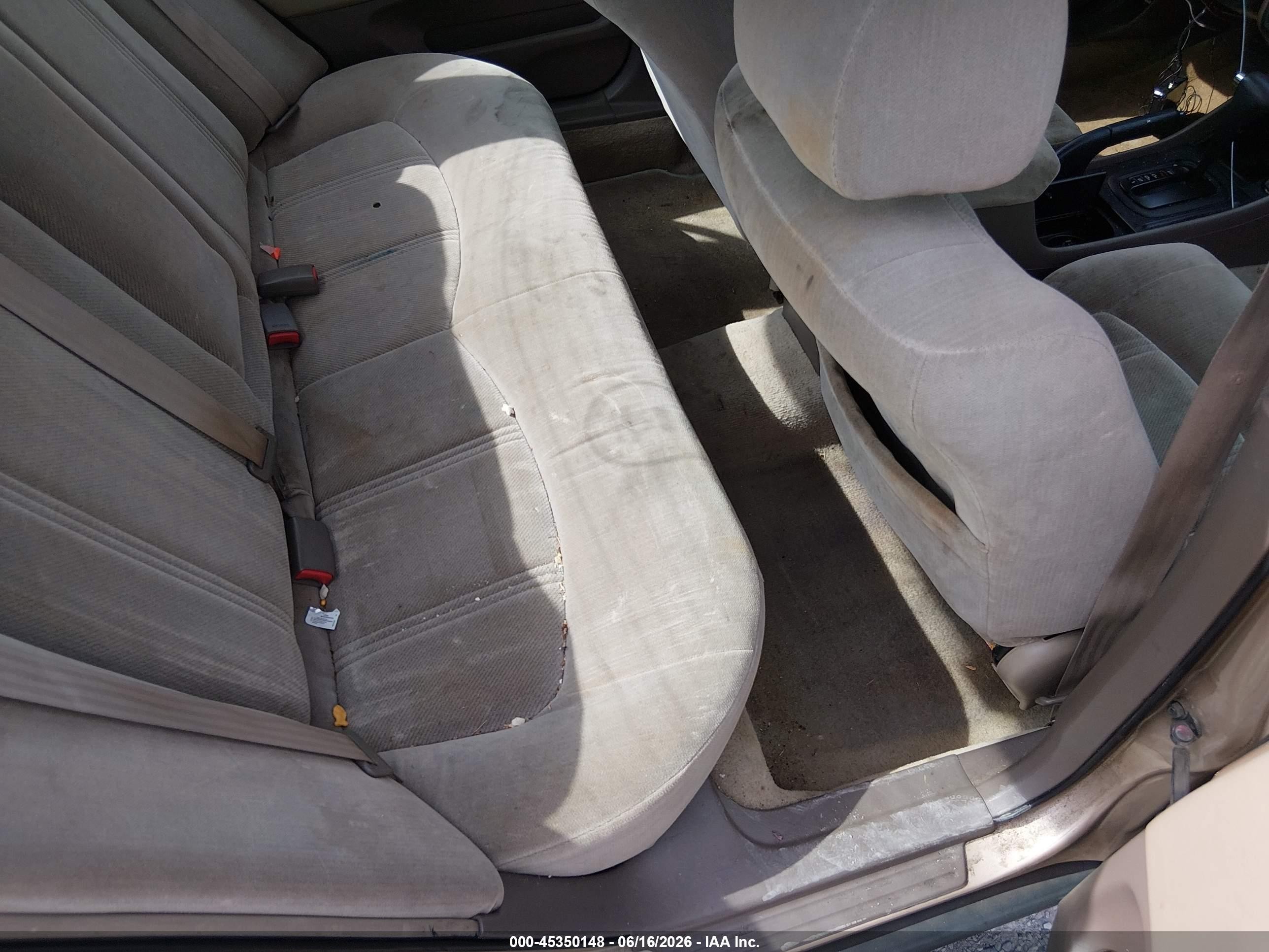 2000 Honda Accord 2.3 Lx Gold vin: 1HGCG6655YA132385