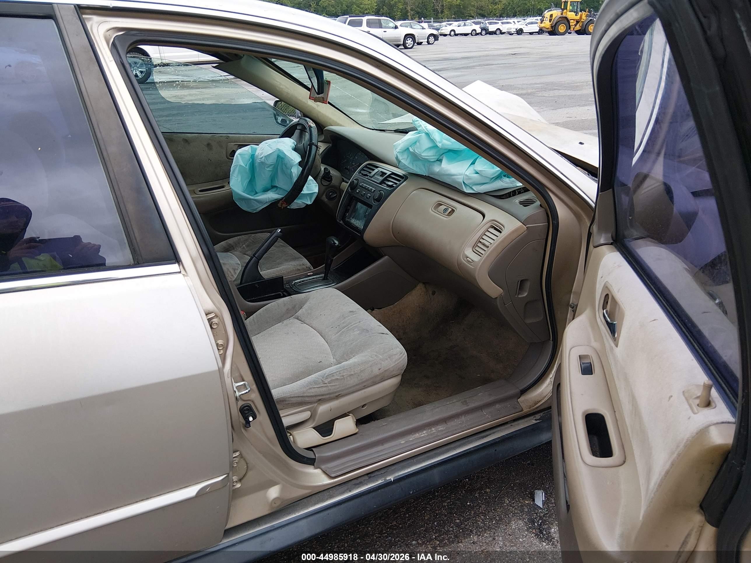 2001 Honda Accord 2.3 Lx Beige vin: 1HGCG66561A122454