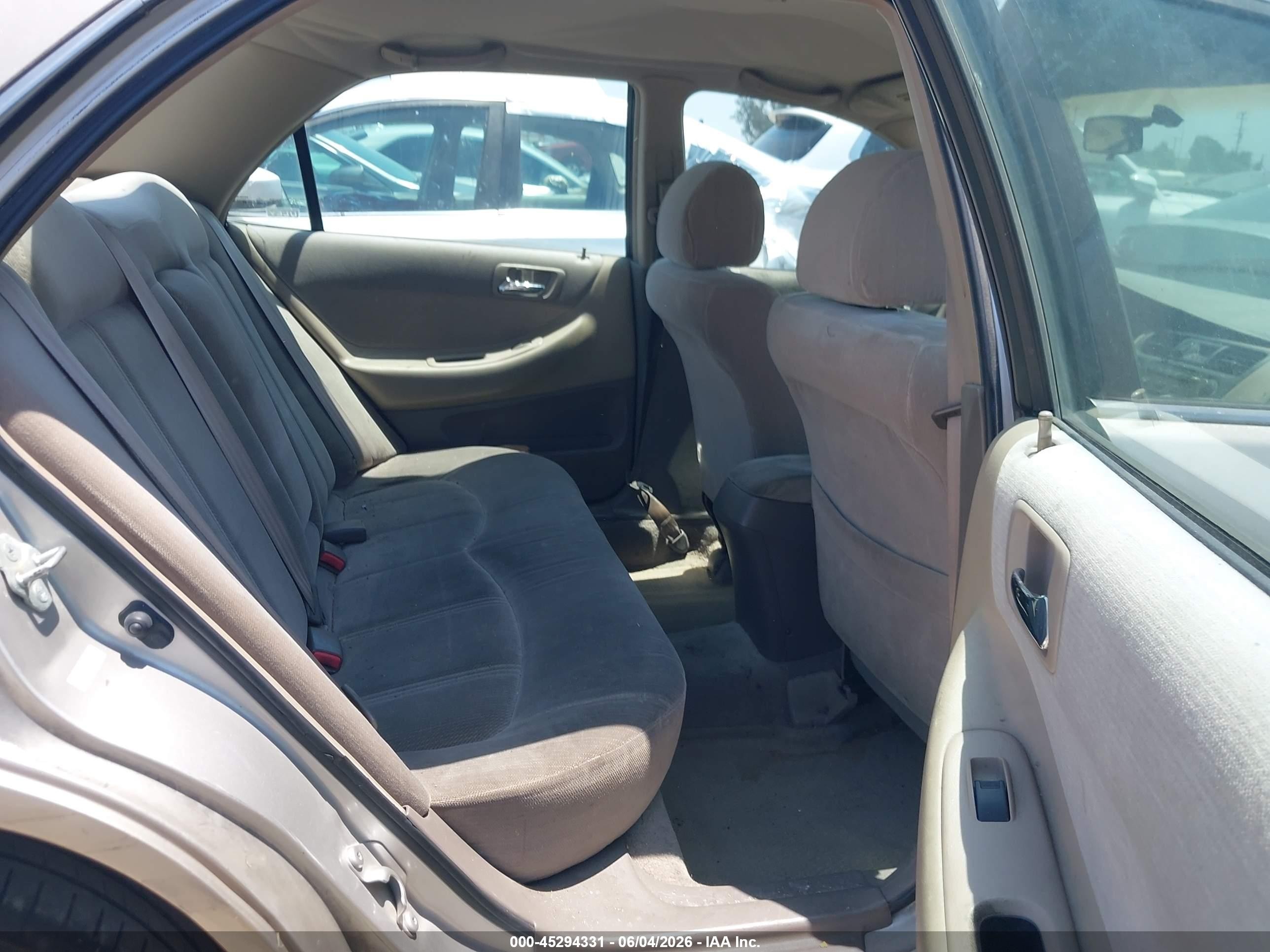 1999 Honda Accord Lx Gold vin: 1HGCG6656XA155592