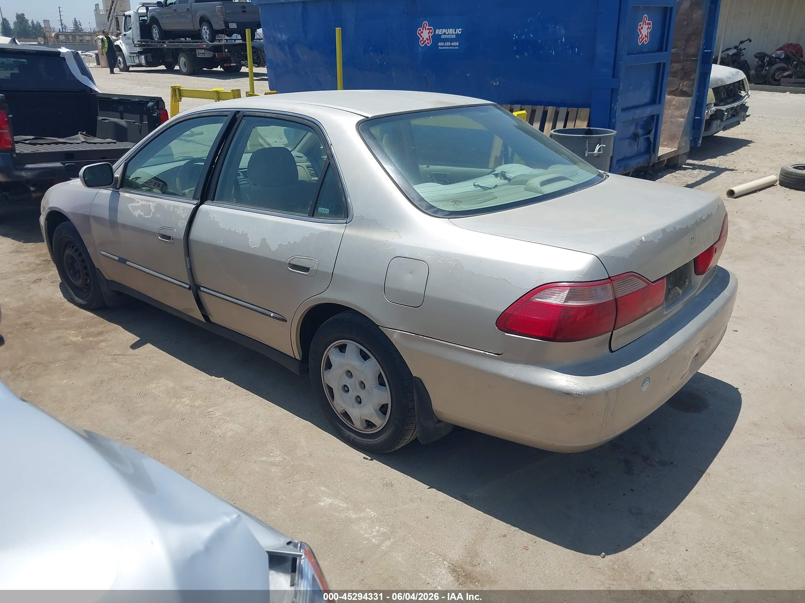 1999 Honda Accord Lx Gold vin: 1HGCG6656XA155592