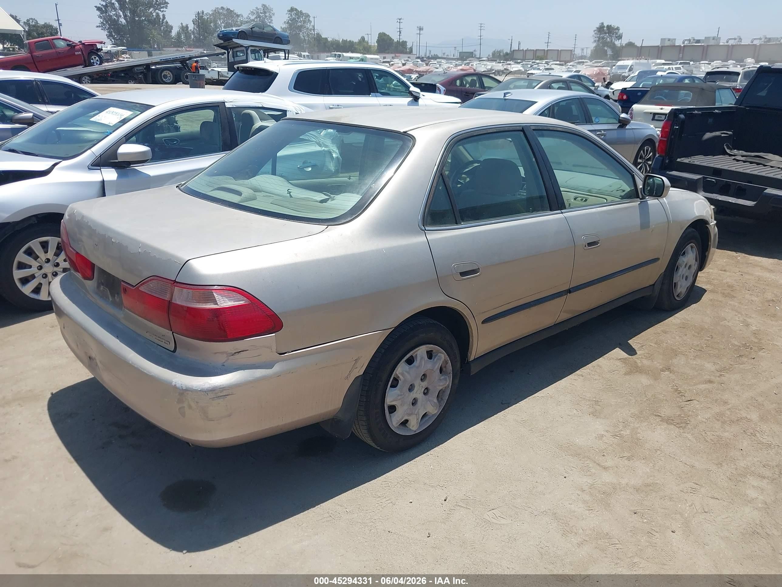 1999 Honda Accord Lx Gold vin: 1HGCG6656XA155592
