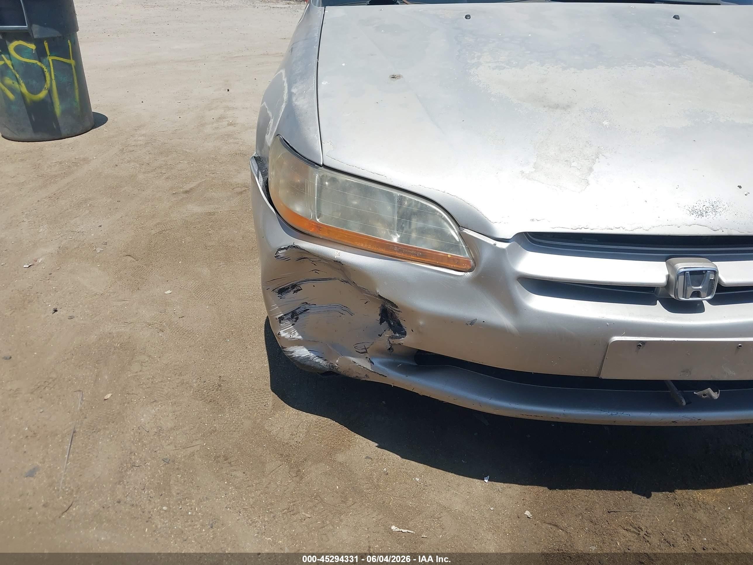 1999 Honda Accord Lx Gold vin: 1HGCG6656XA155592
