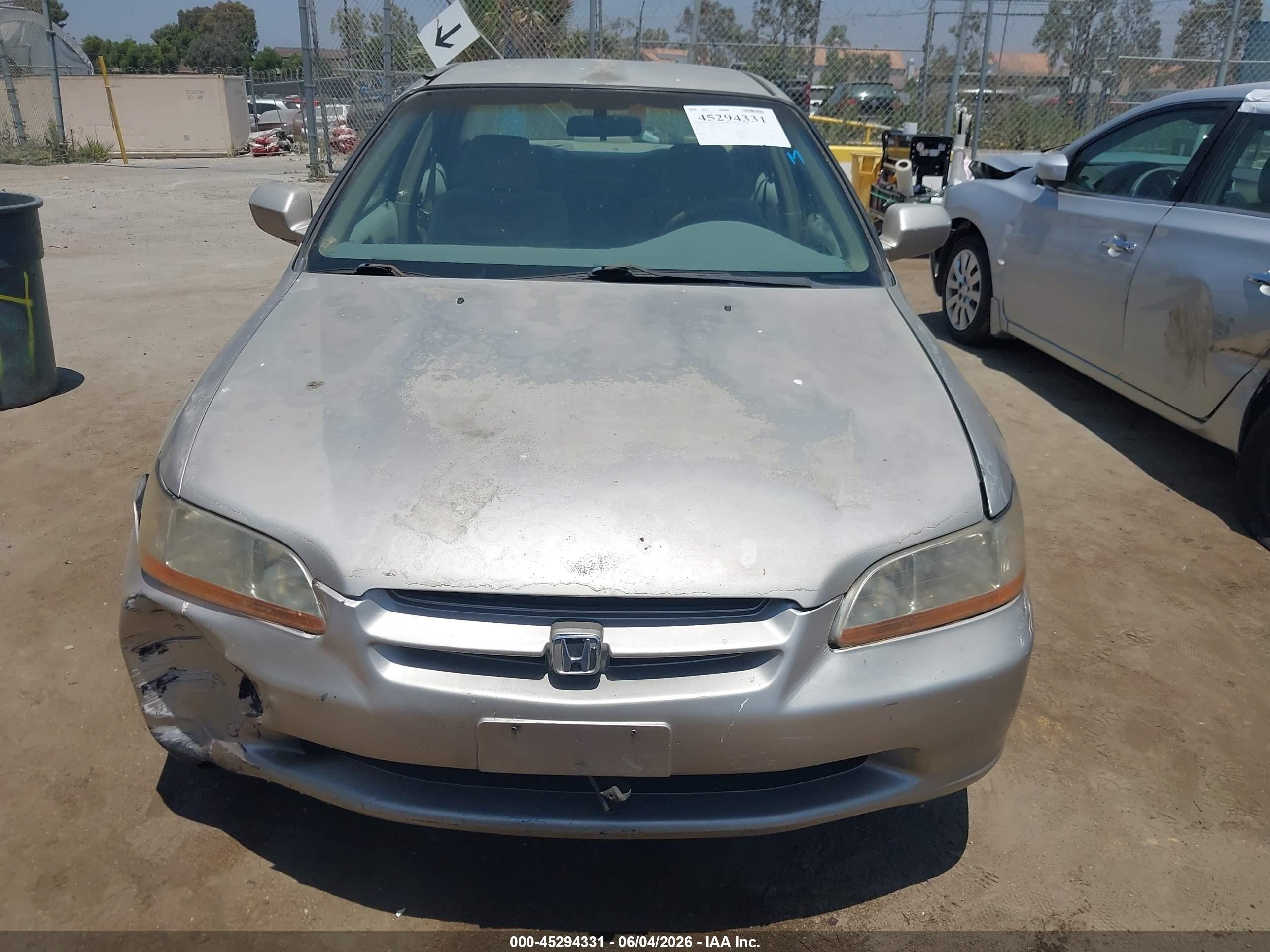 1999 Honda Accord Lx Gold vin: 1HGCG6656XA155592