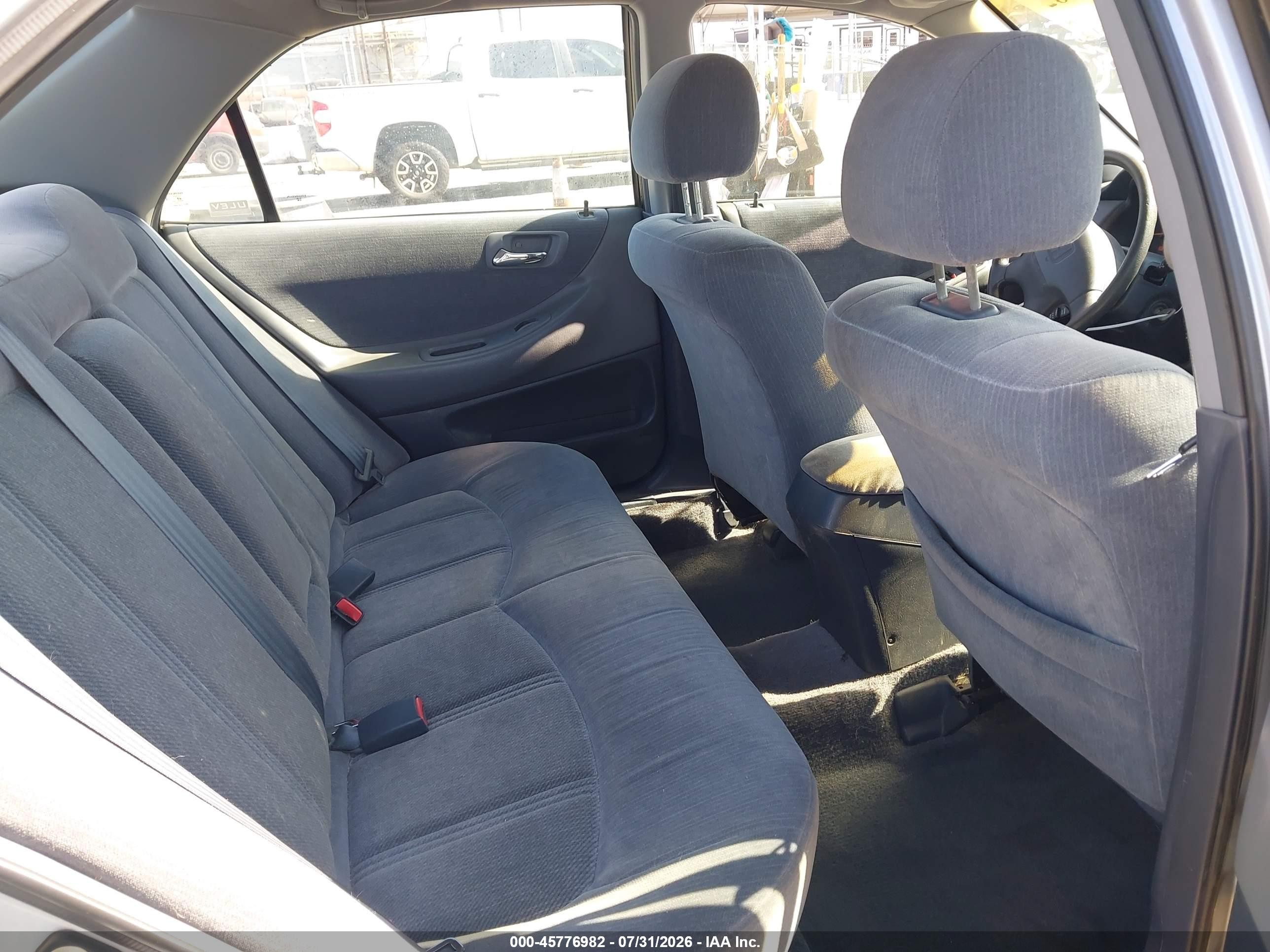 1999 Honda Accord Lx Silver vin: 1HGCG6657XA144701