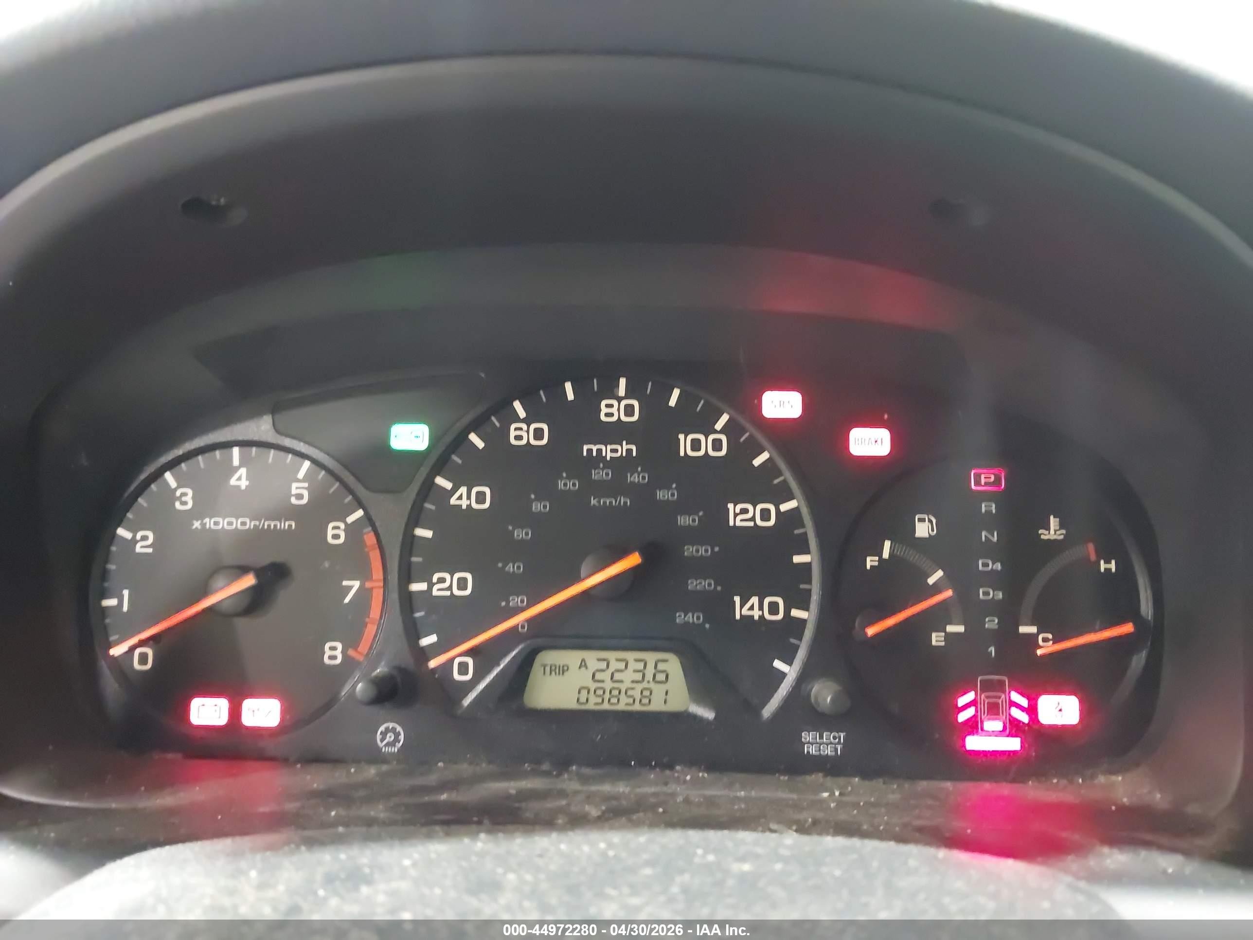 2000 Honda Accord 2.3 Lx Silver vin: 1HGCG6658YA091055