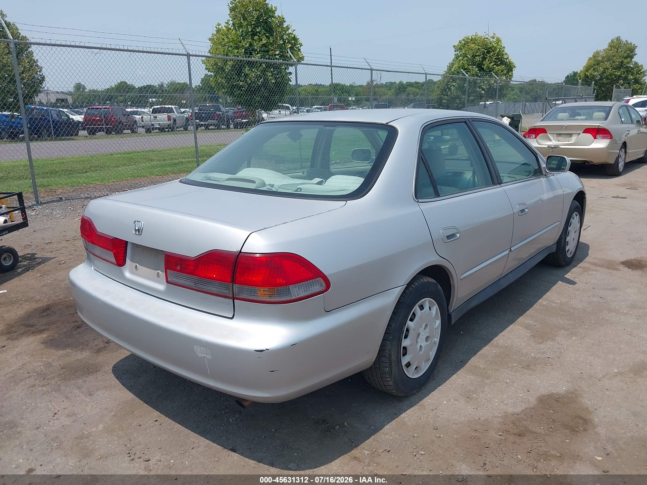 2002 Honda Accord 2.3 Lx Silver vin: 1HGCG66592A050439