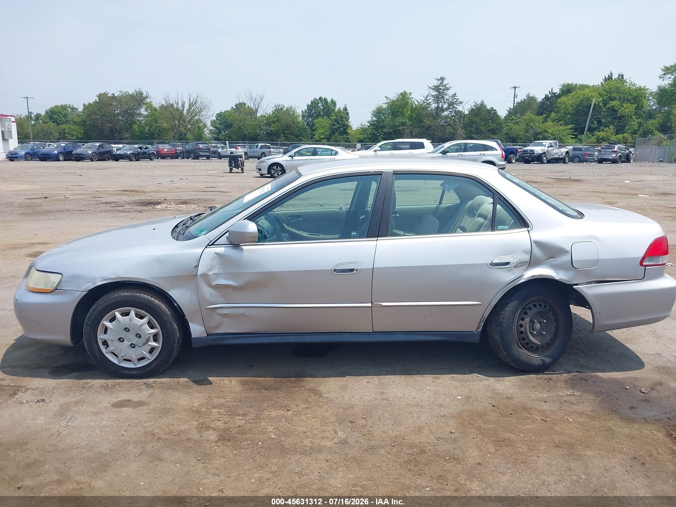2002 Honda Accord 2.3 Lx Silver vin: 1HGCG66592A050439