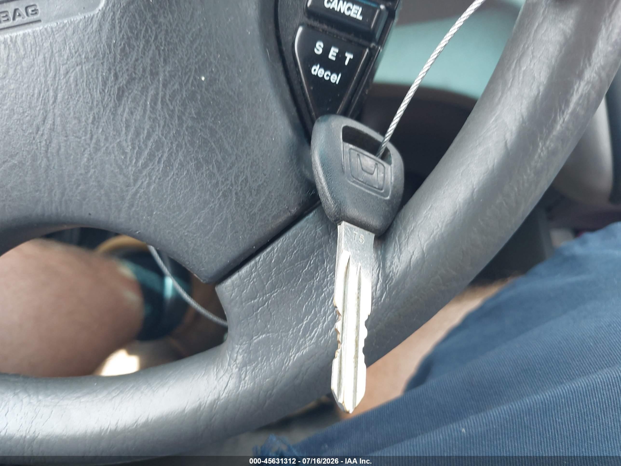 2002 Honda Accord 2.3 Lx Silver vin: 1HGCG66592A050439