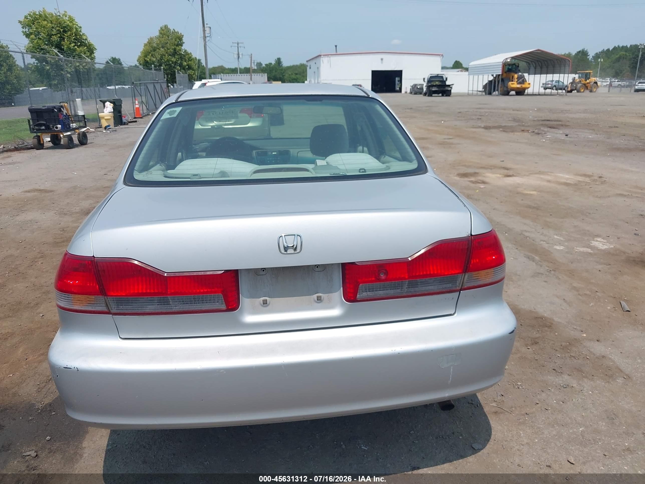 2002 Honda Accord 2.3 Lx Silver vin: 1HGCG66592A050439