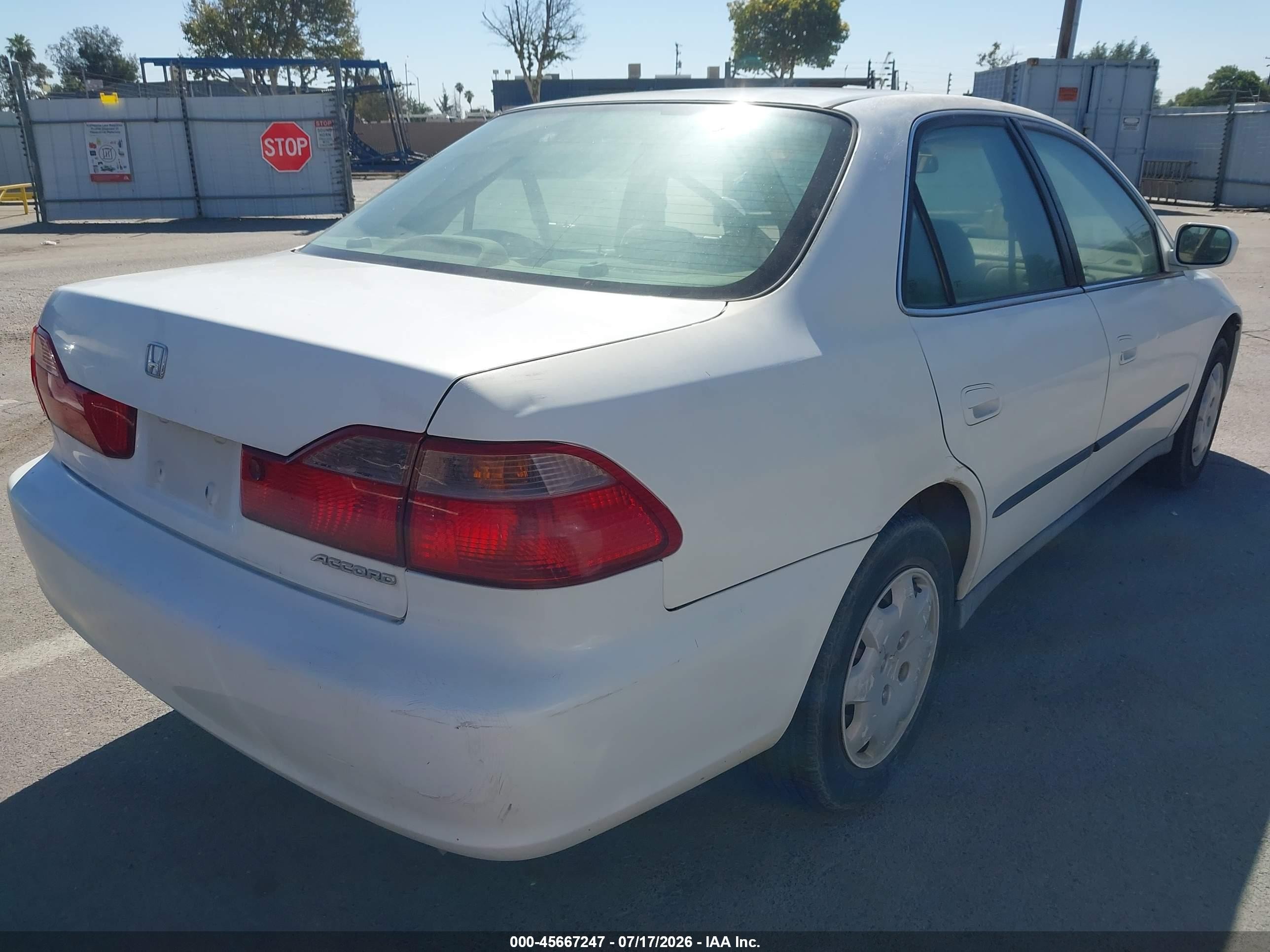 2000 Honda Accord 2.3 Lx Белый vin: 1HGCG6659YA012606