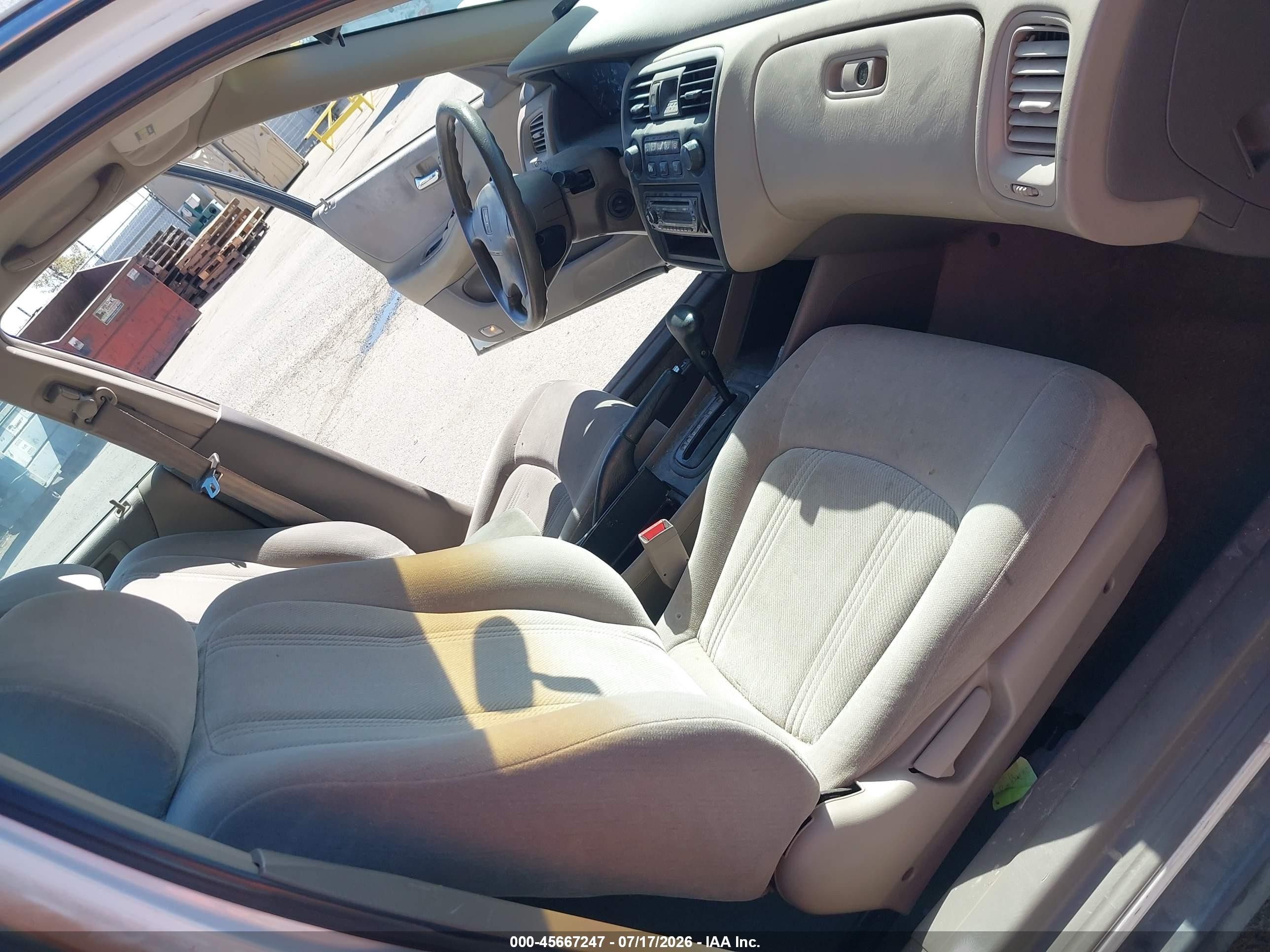 2000 Honda Accord 2.3 Lx Белый vin: 1HGCG6659YA012606