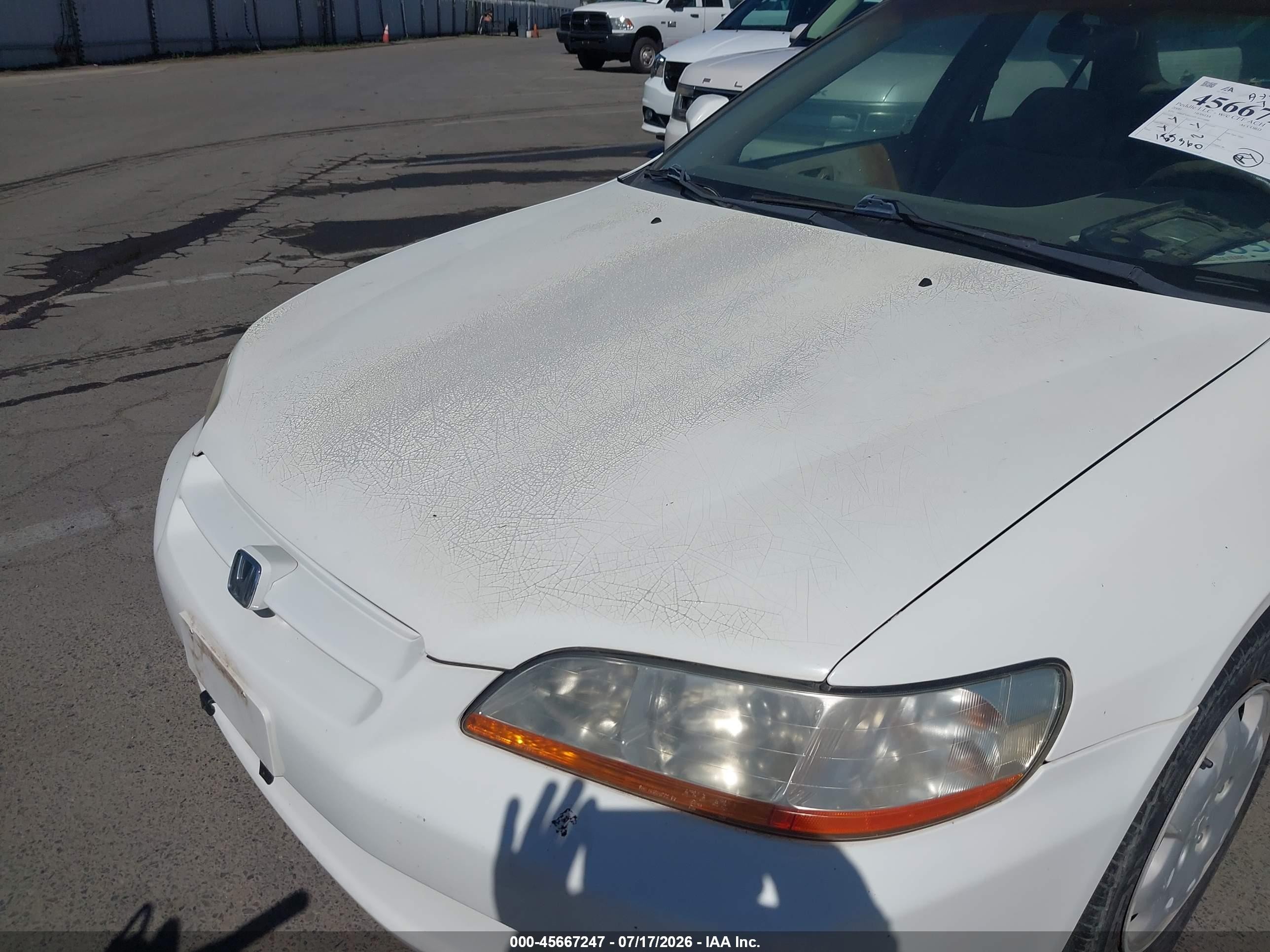2000 Honda Accord 2.3 Lx Белый vin: 1HGCG6659YA012606