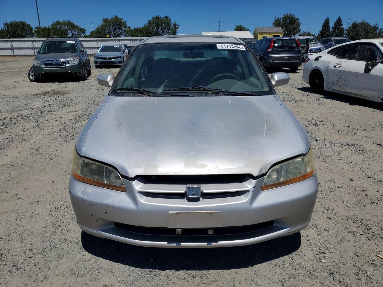 1998 Honda Accord Ex Silver vin: 1HGCG6676WA105873