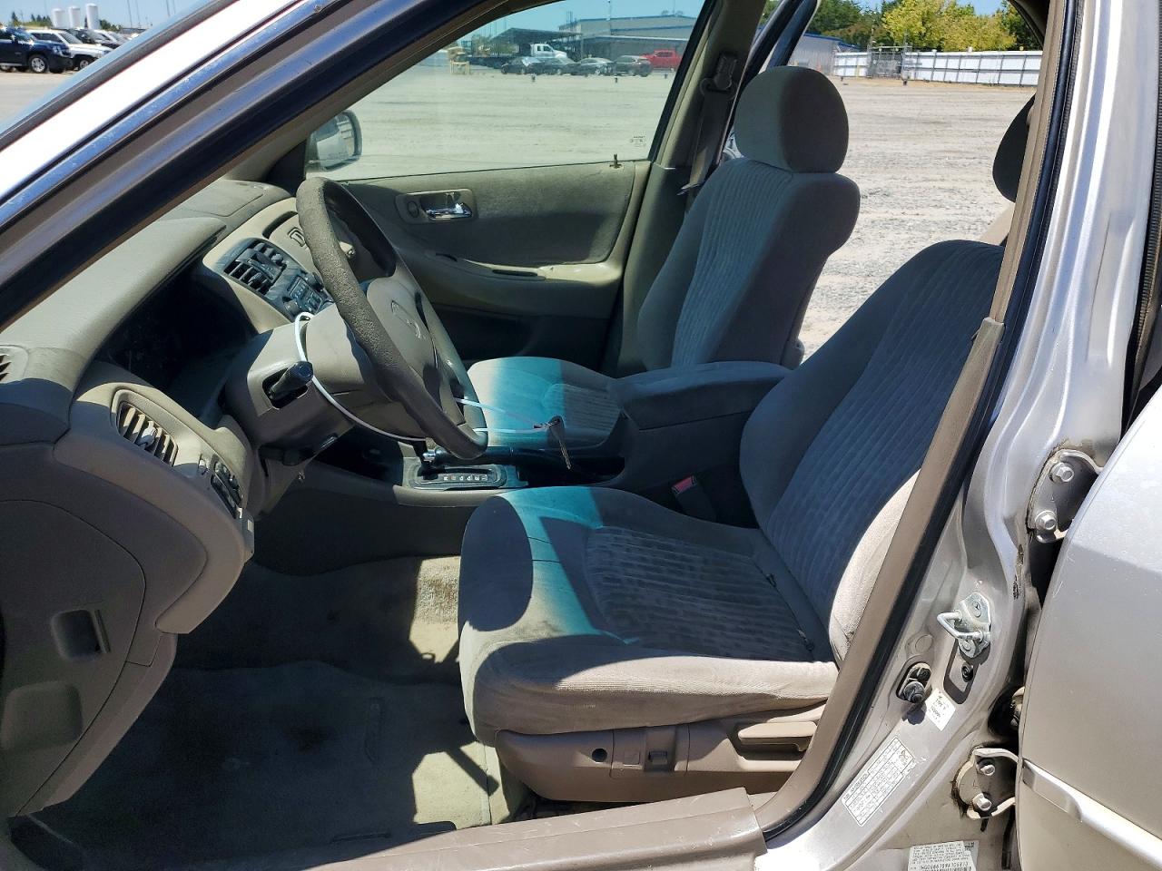 1998 Honda Accord Ex Silver vin: 1HGCG6676WA105873