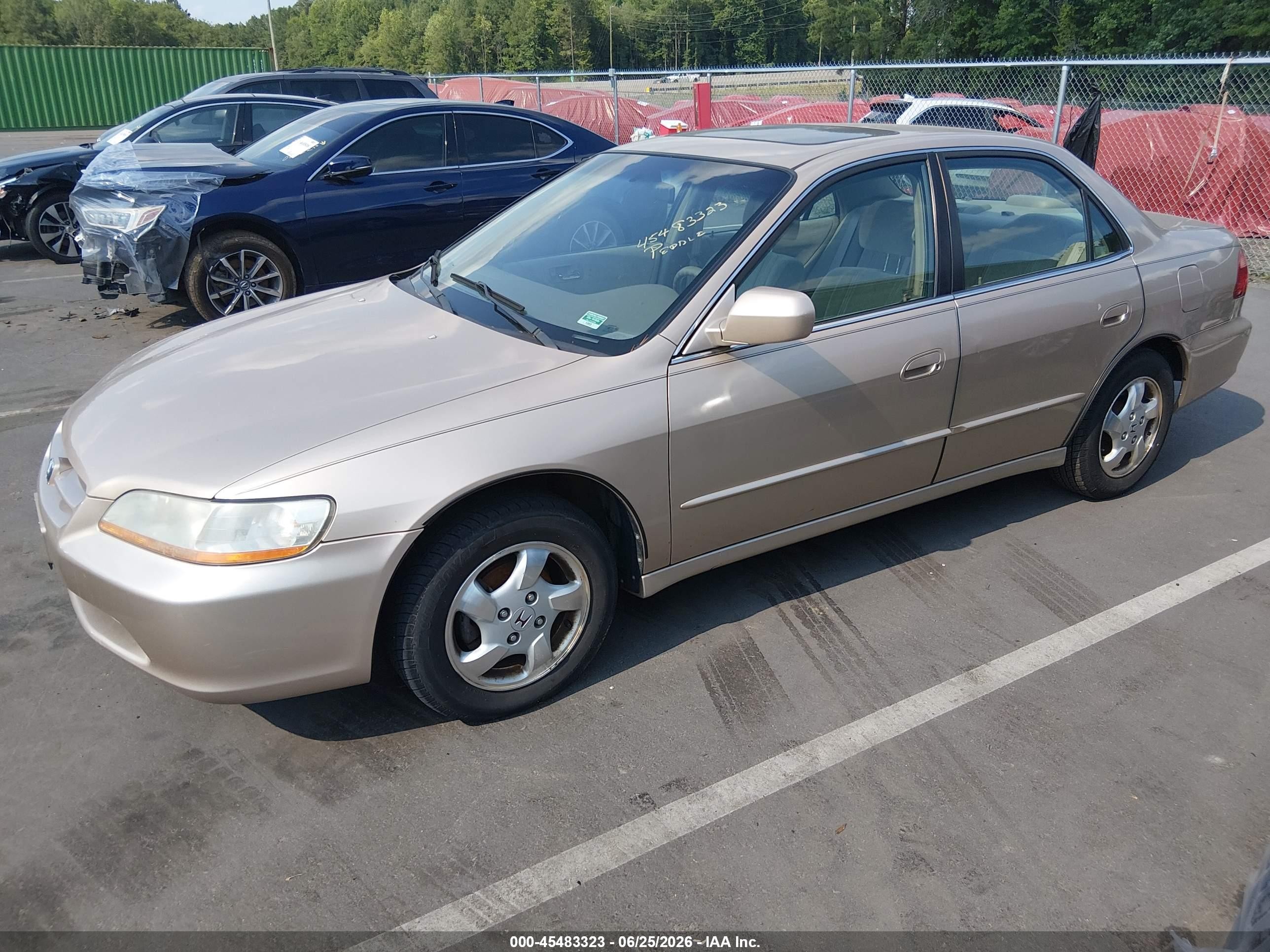 2000 Honda Accord 2.3 Ex Gold vin: 1HGCG6677YA094868