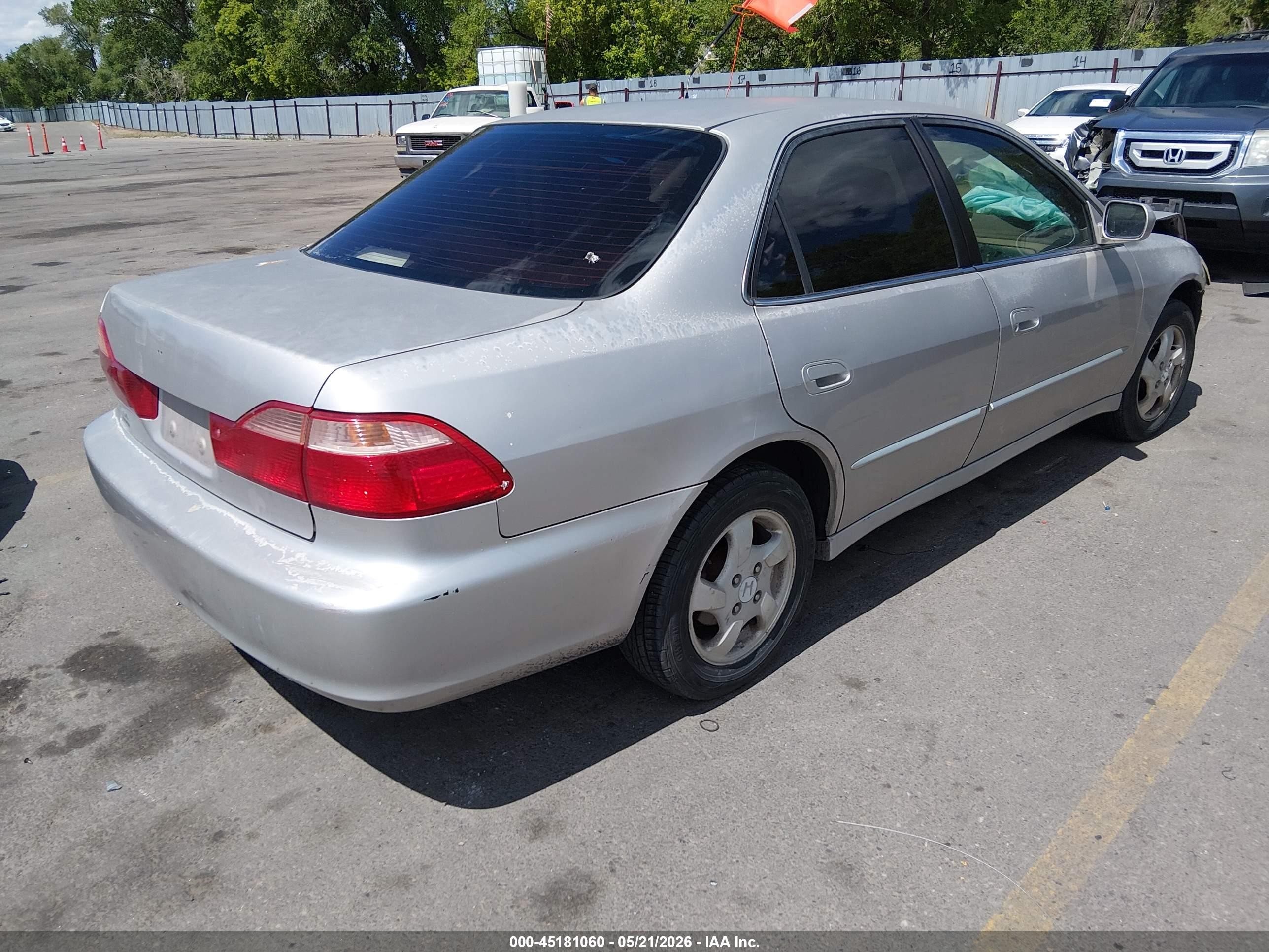 1999 Honda Accord Ex Gold vin: 1HGCG6679XA094708