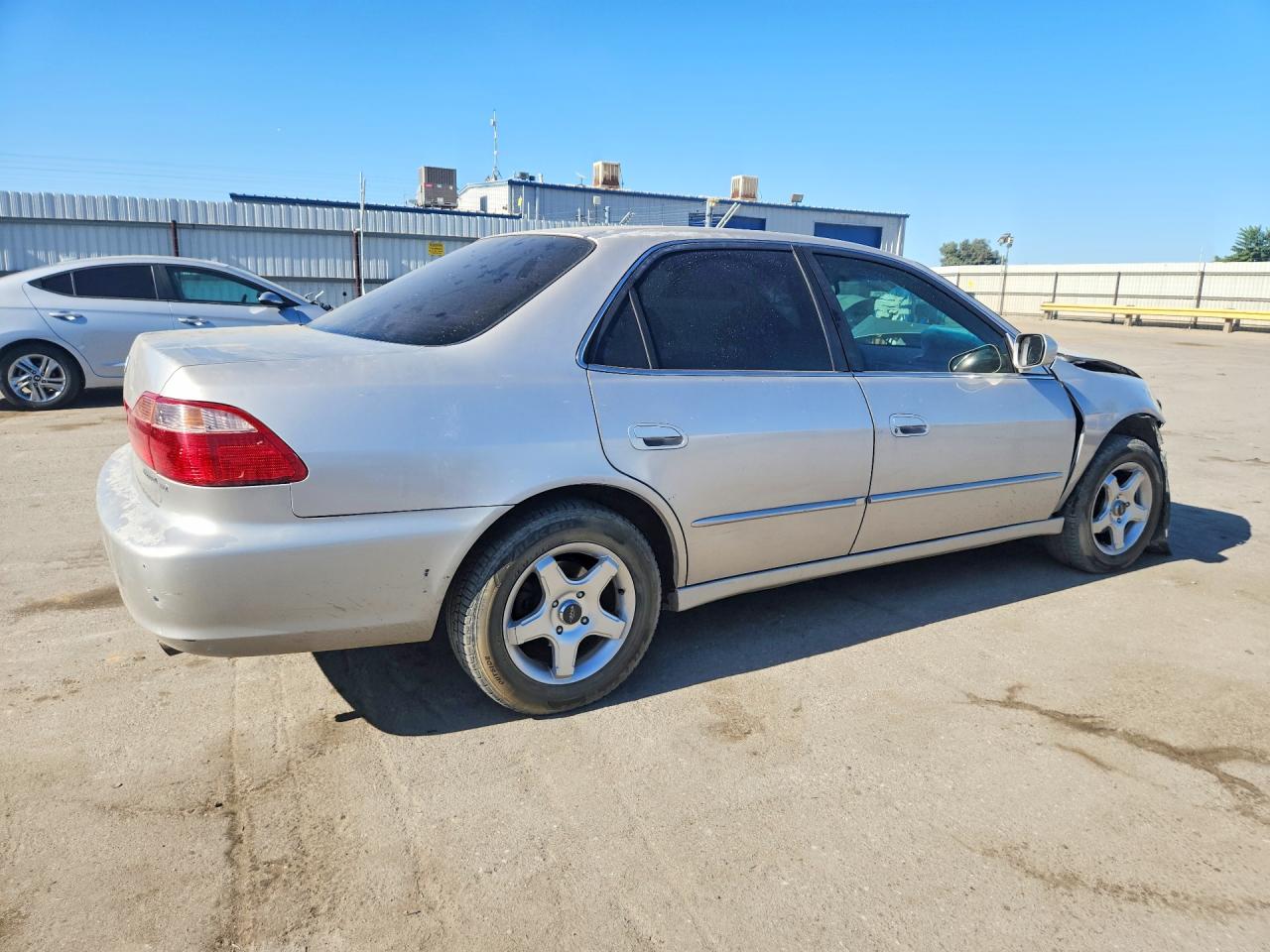 1998 Honda Accord Ex Silver vin: 1HGCG667XWA127990