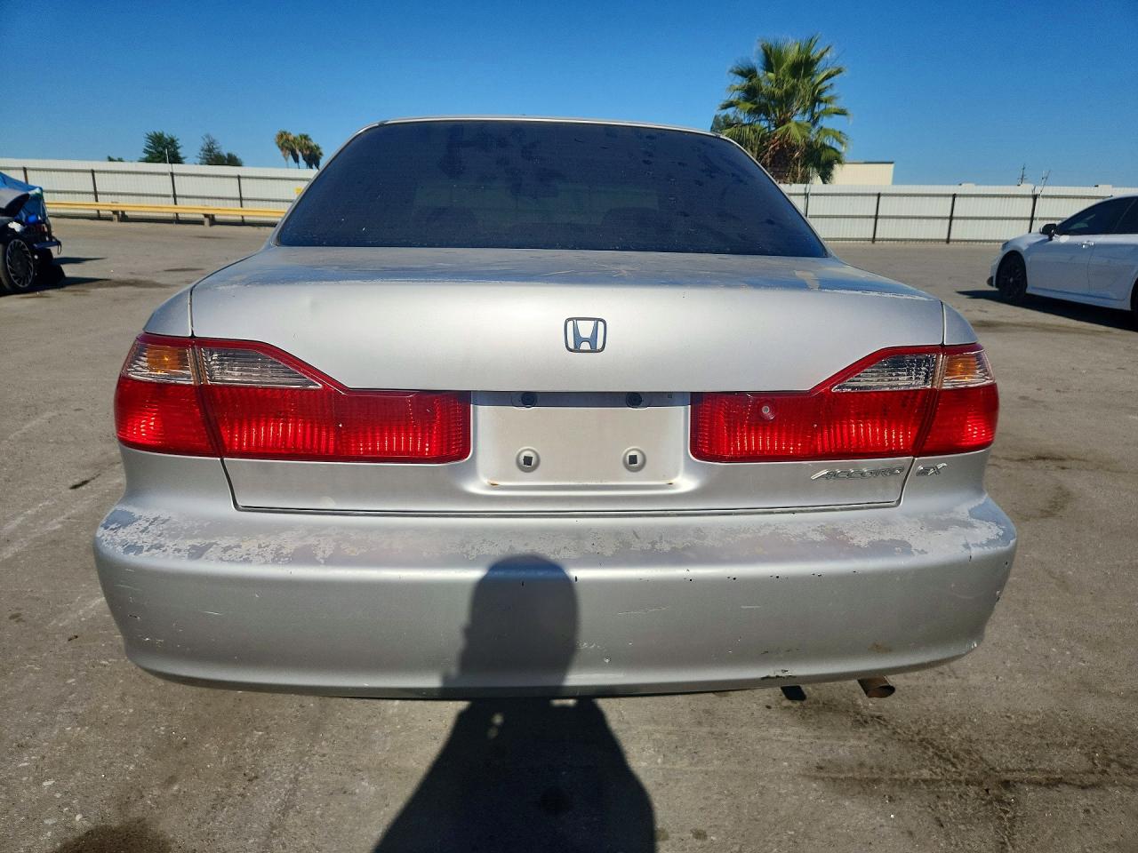 1998 Honda Accord Ex Silver vin: 1HGCG667XWA127990