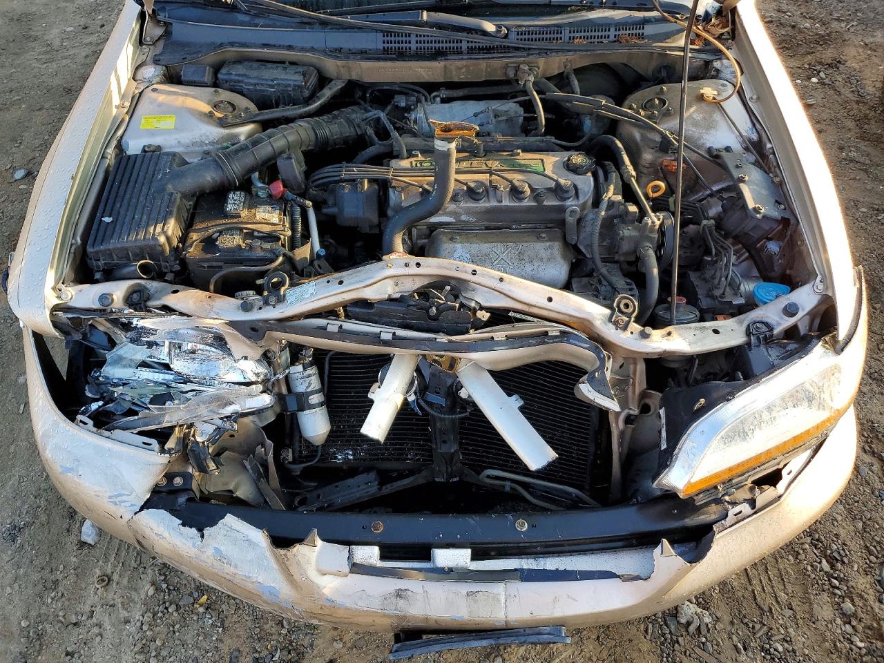 2001 Honda Accord Ex Золотой vin: 1HGCG66821A007392