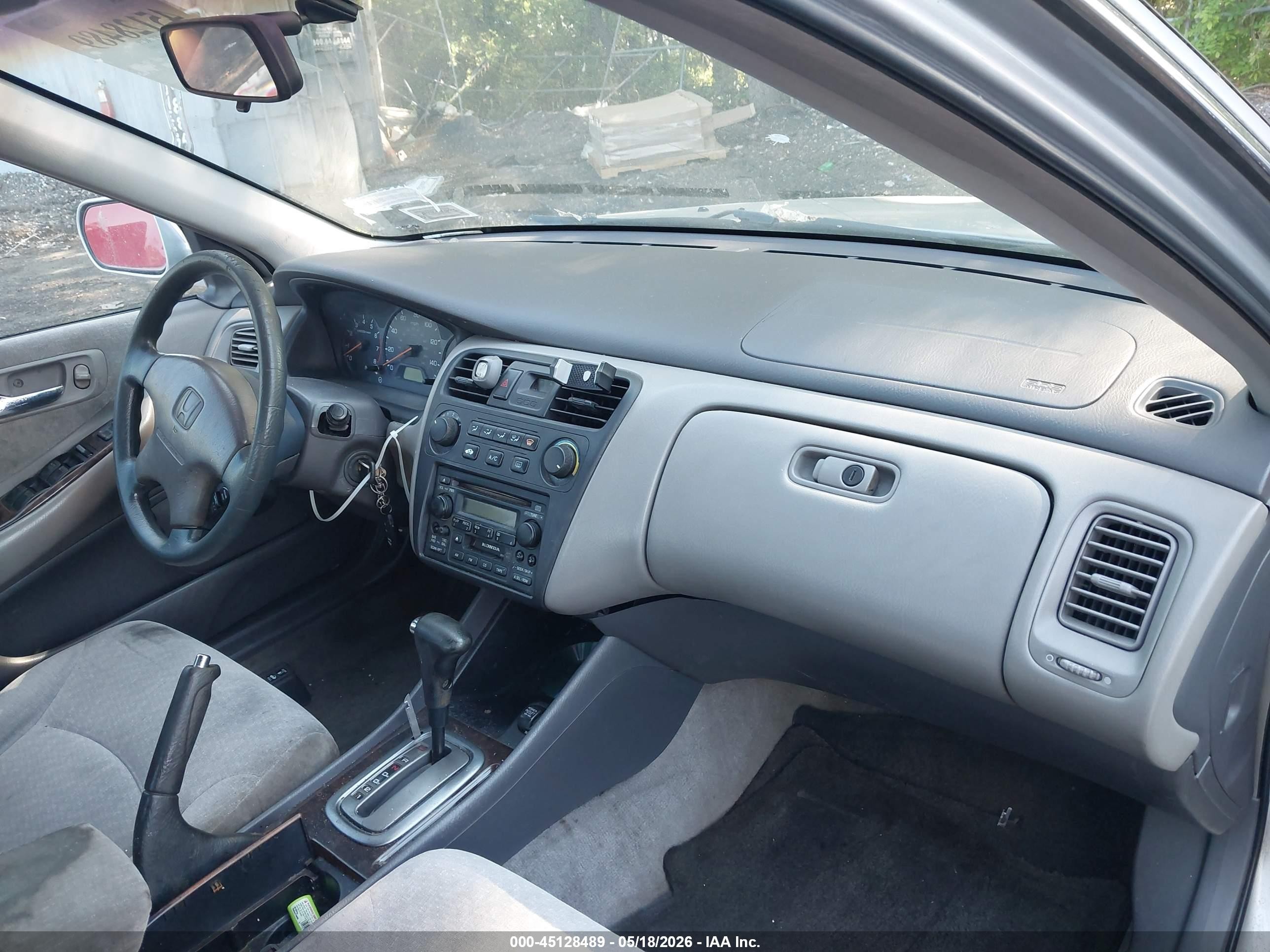 2002 Honda Accord 2.3 Ex/2.3 Se Silver vin: 1HGCG66822A075256
