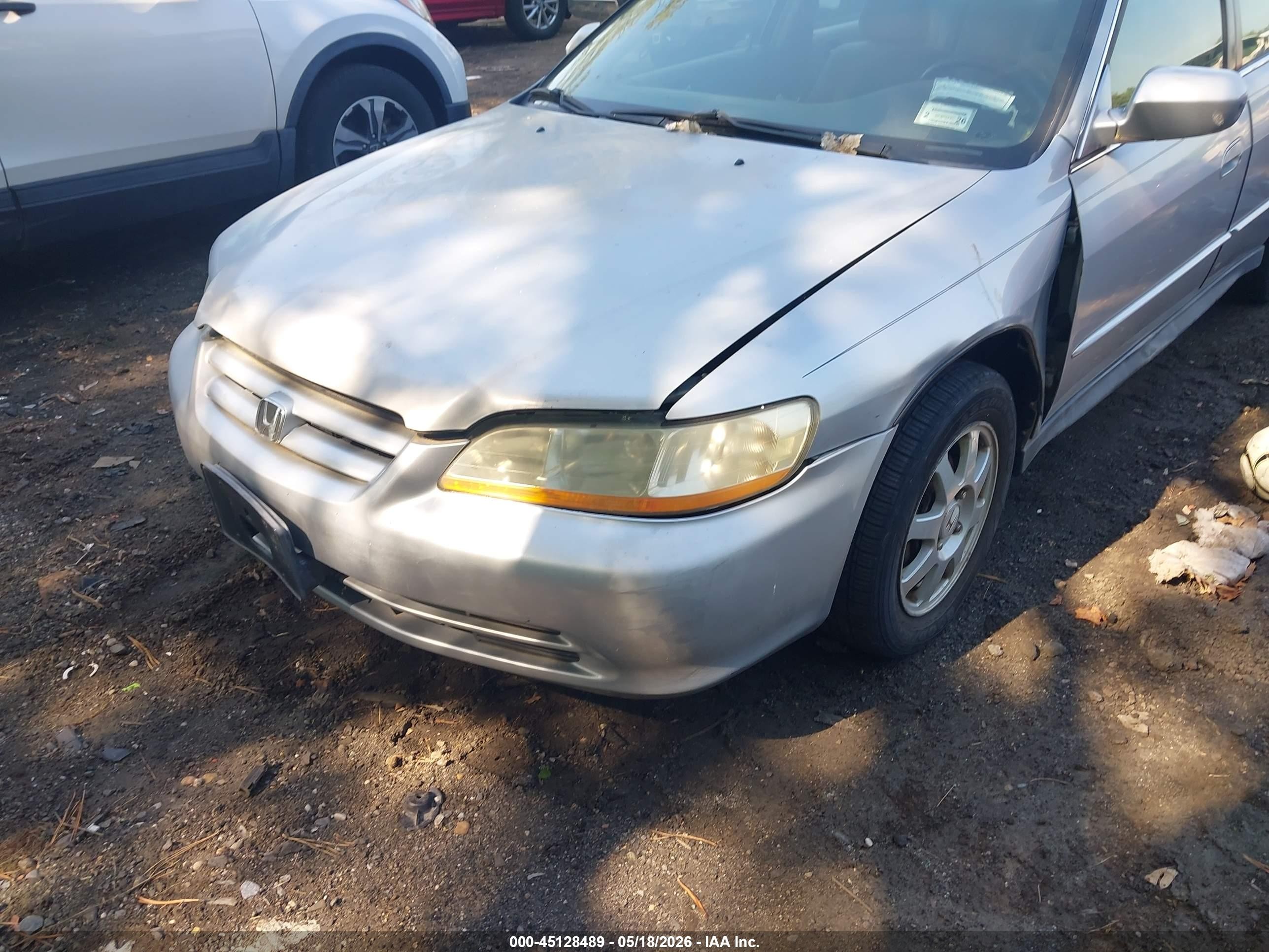2002 Honda Accord 2.3 Ex/2.3 Se Silver vin: 1HGCG66822A075256