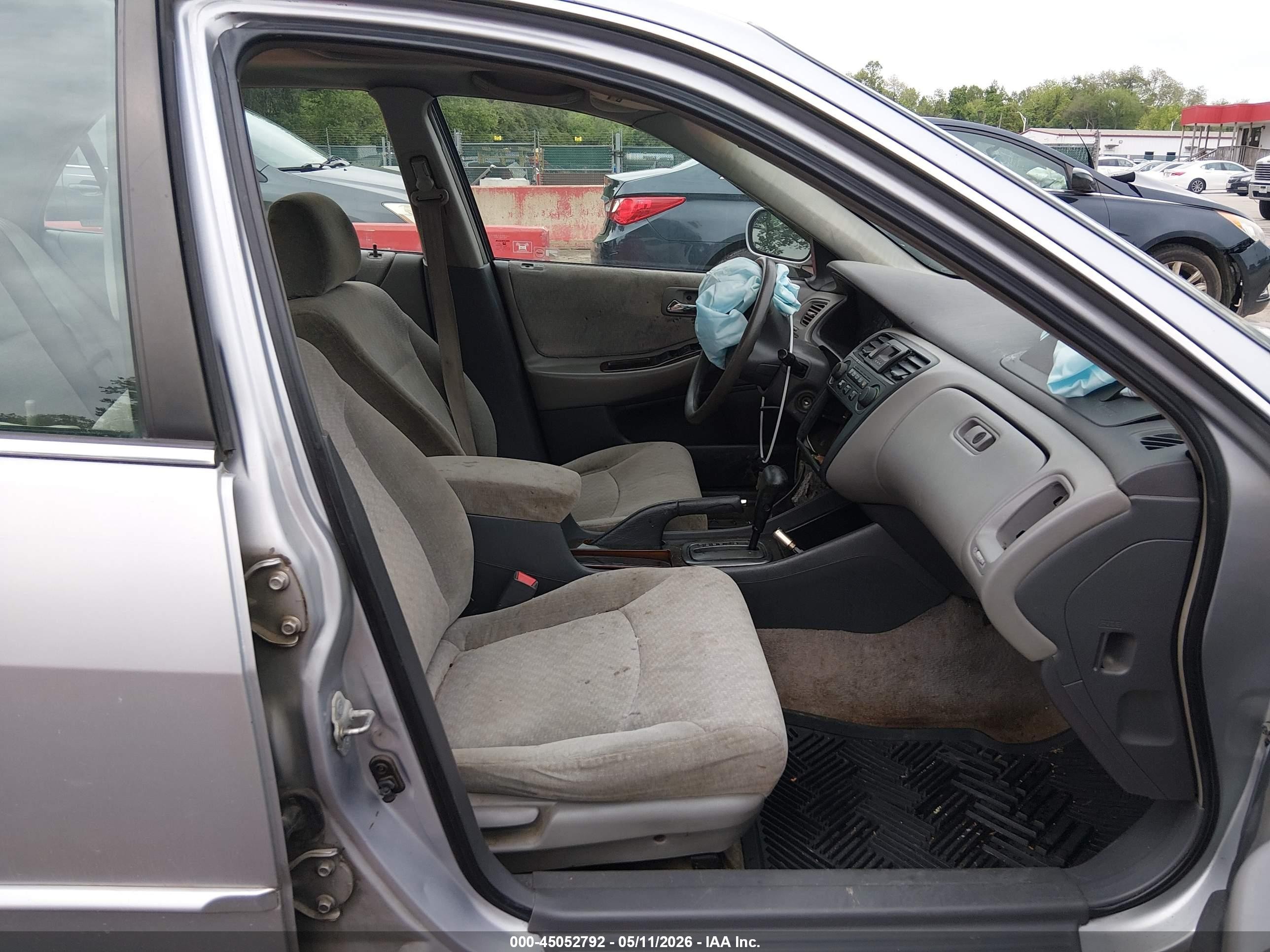 2002 Honda Accord 2.3 Ex/2.3 Se Silver vin: 1HGCG66832A001151