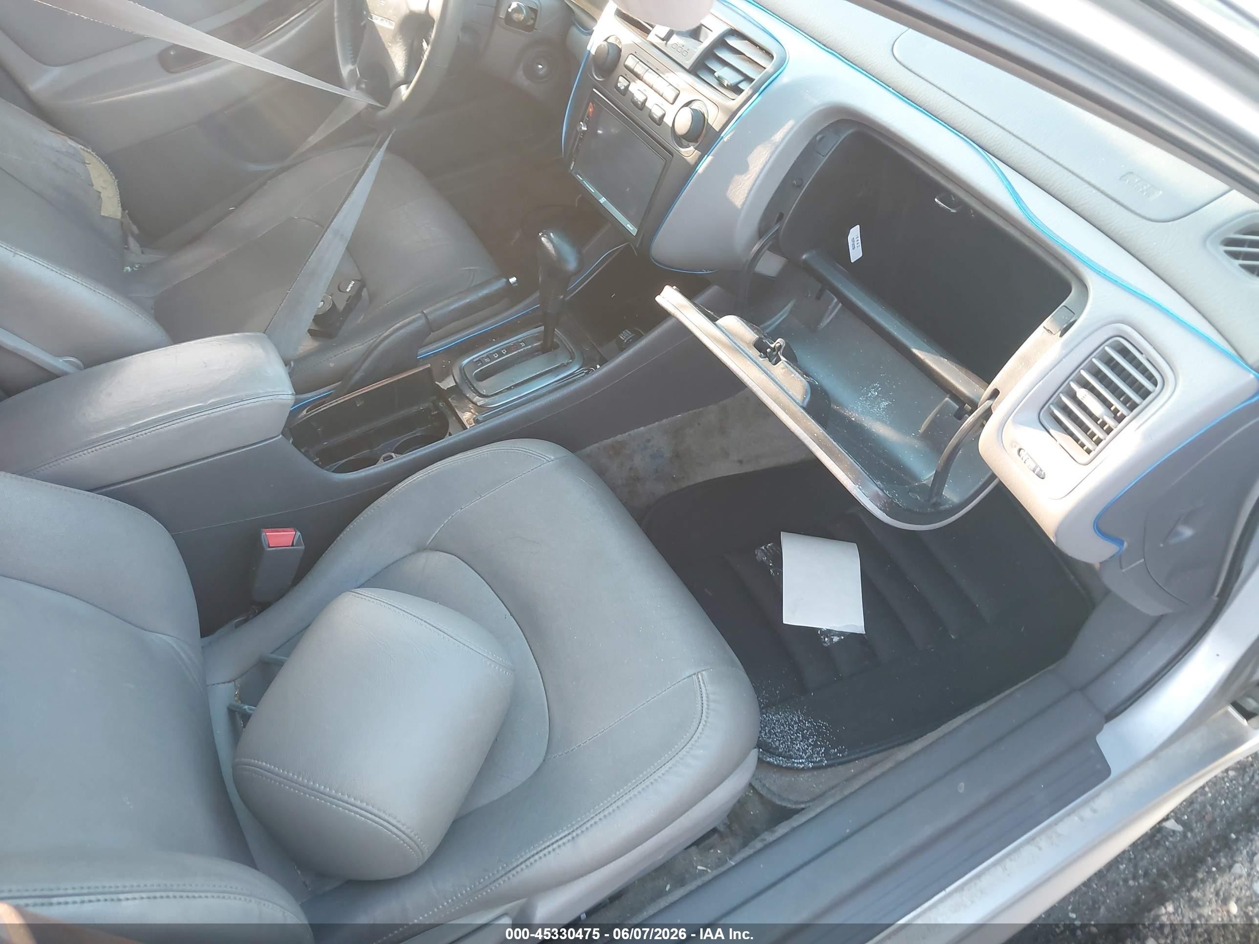 2002 Honda Accord 2.3 Ex/2.3 Se Silver vin: 1HGCG66832A167928