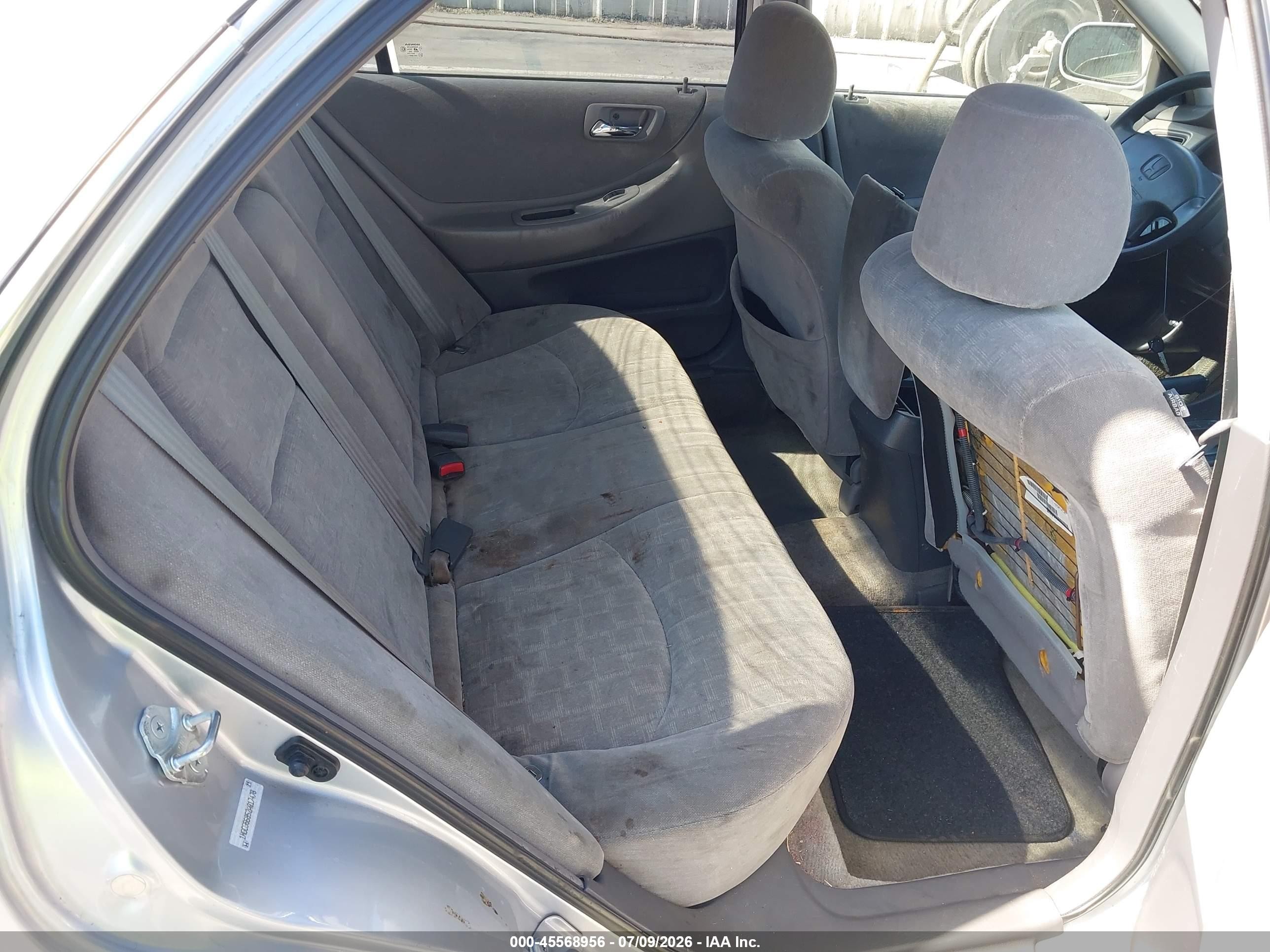 2002 Honda Accord 2.3 Ex/2.3 Se Silver vin: 1HGCG66852A017478