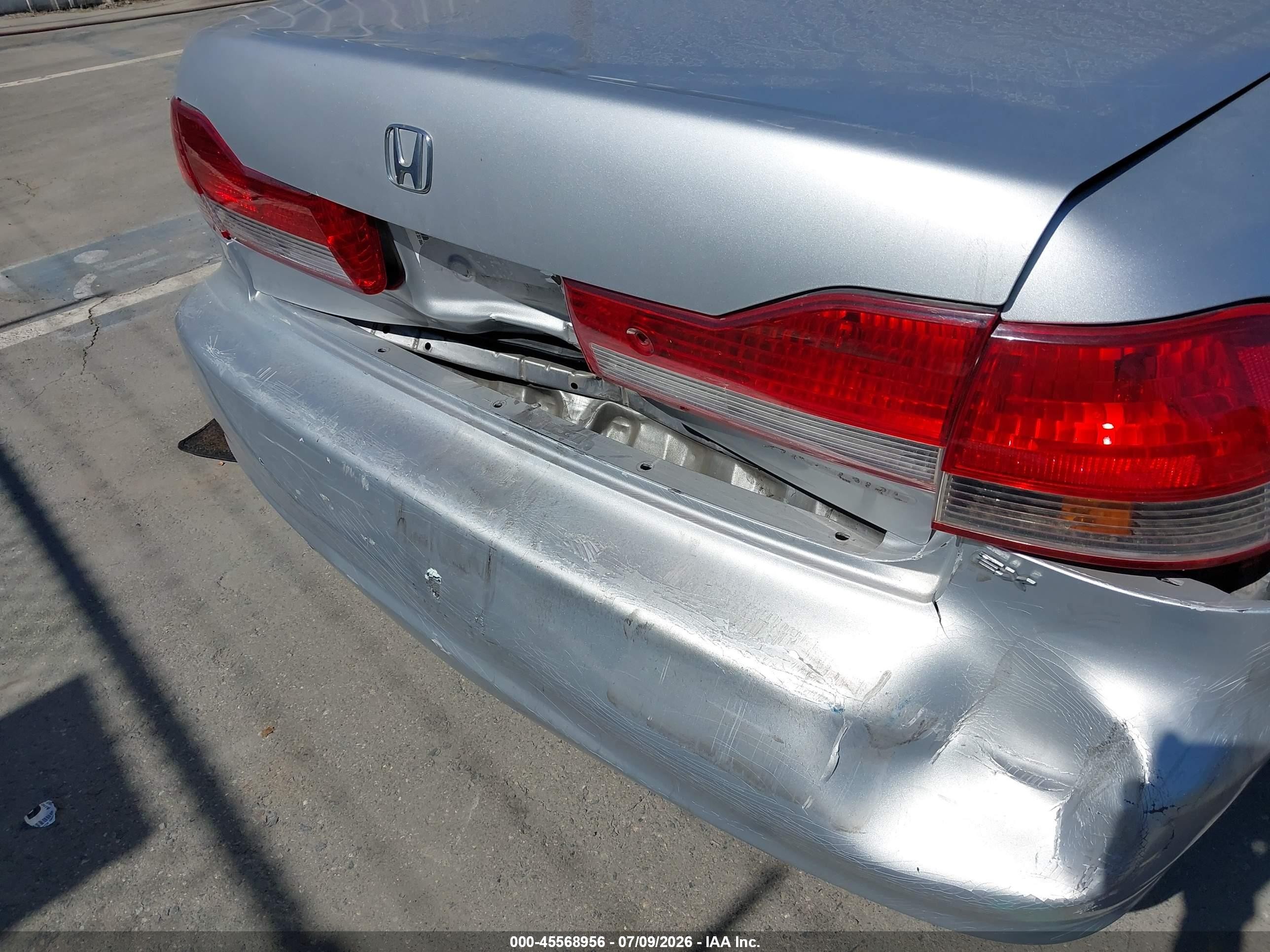 2002 Honda Accord 2.3 Ex/2.3 Se Silver vin: 1HGCG66852A017478