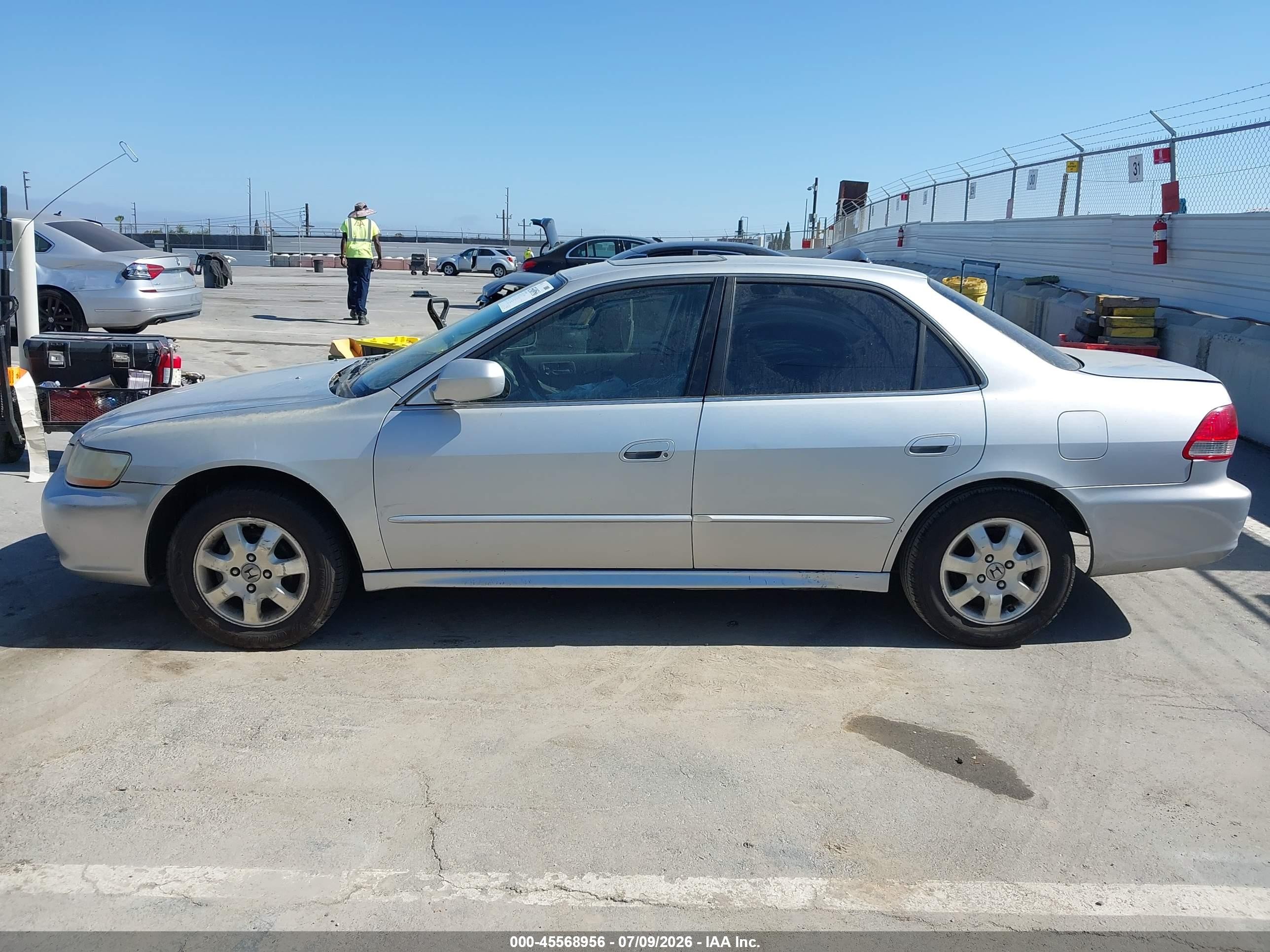 2002 Honda Accord 2.3 Ex/2.3 Se Silver vin: 1HGCG66852A017478