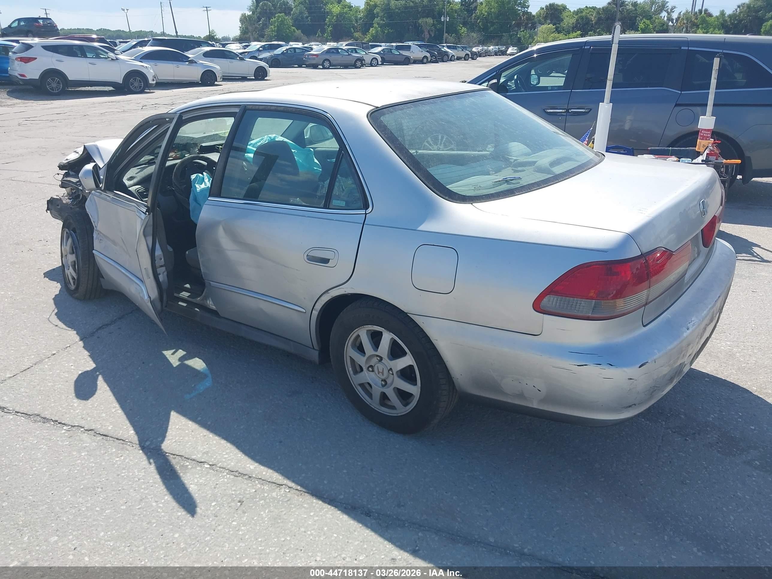 2002 Honda Accord 2.3 Ex/2.3 Se Silver vin: 1HGCG66862A082386