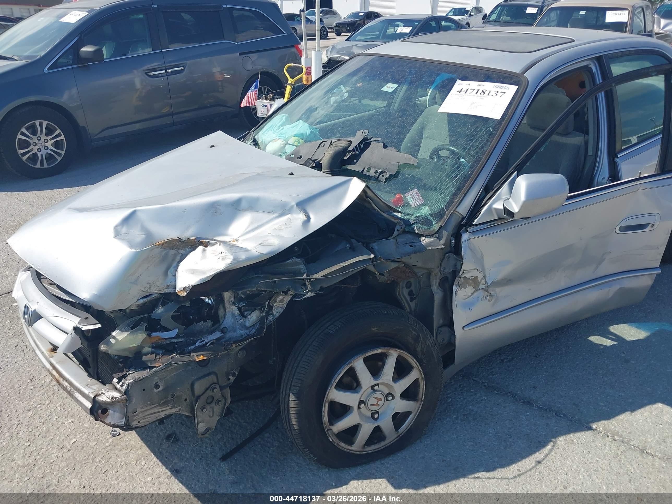 2002 Honda Accord 2.3 Ex/2.3 Se Silver vin: 1HGCG66862A082386