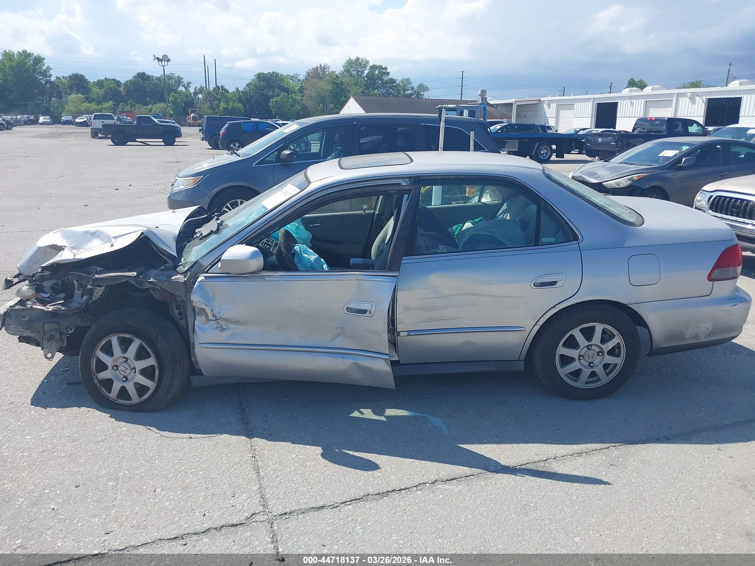 2002 Honda Accord 2.3 Ex/2.3 Se Silver vin: 1HGCG66862A082386