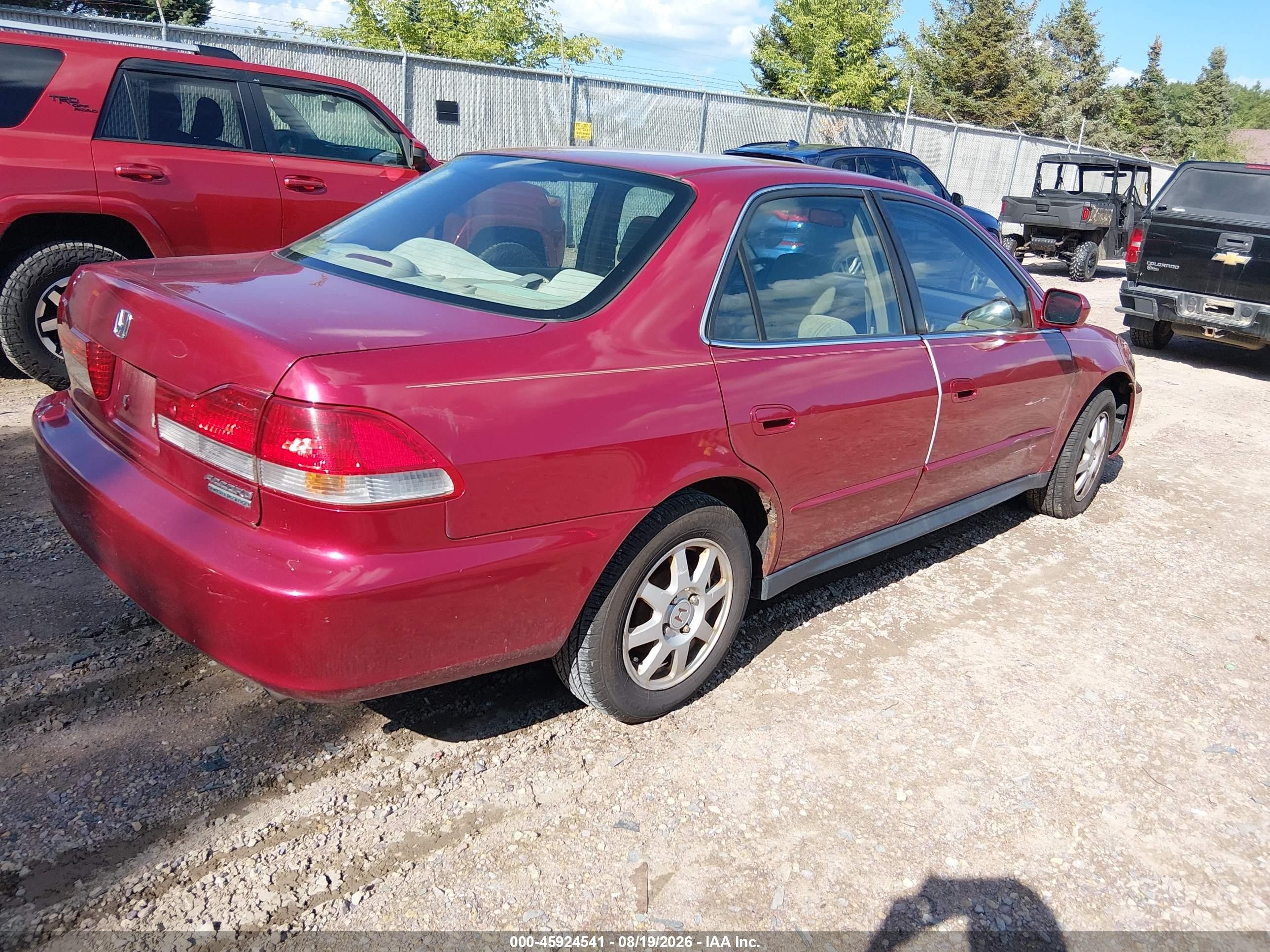 2002 Honda Accord 2.3 Ex/2.3 Se Red vin: 1HGCG66872A000388
