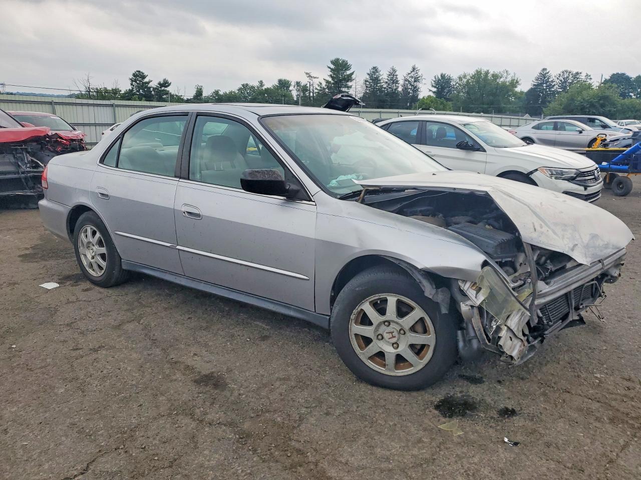 2002 Honda Accord Ex Silver vin: 1HGCG66872A145009
