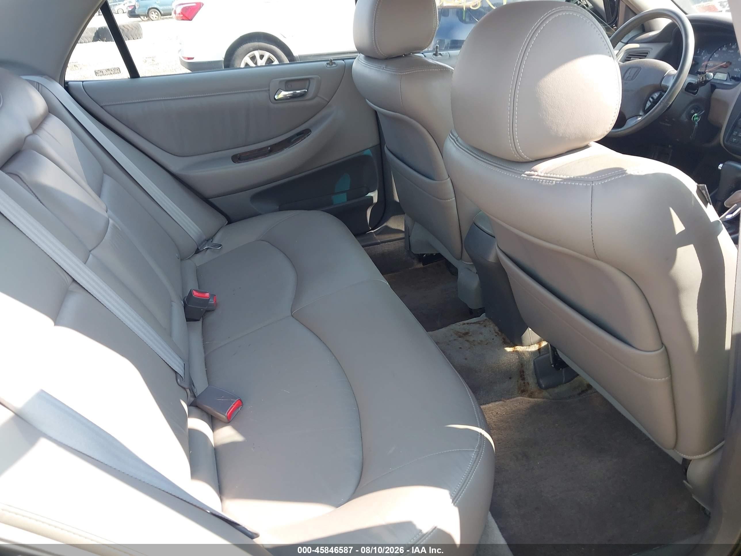 2002 Honda Accord   Black vin: 1HGCG66882A145732