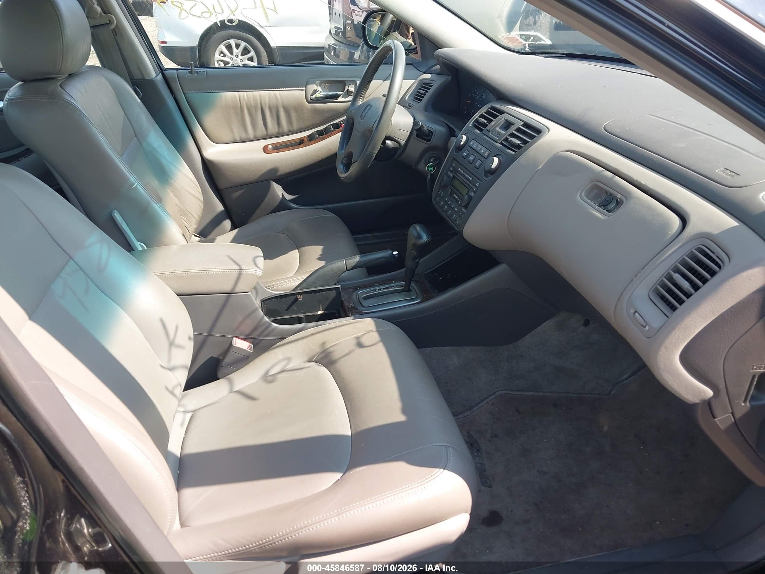 2002 Honda Accord   Black vin: 1HGCG66882A145732