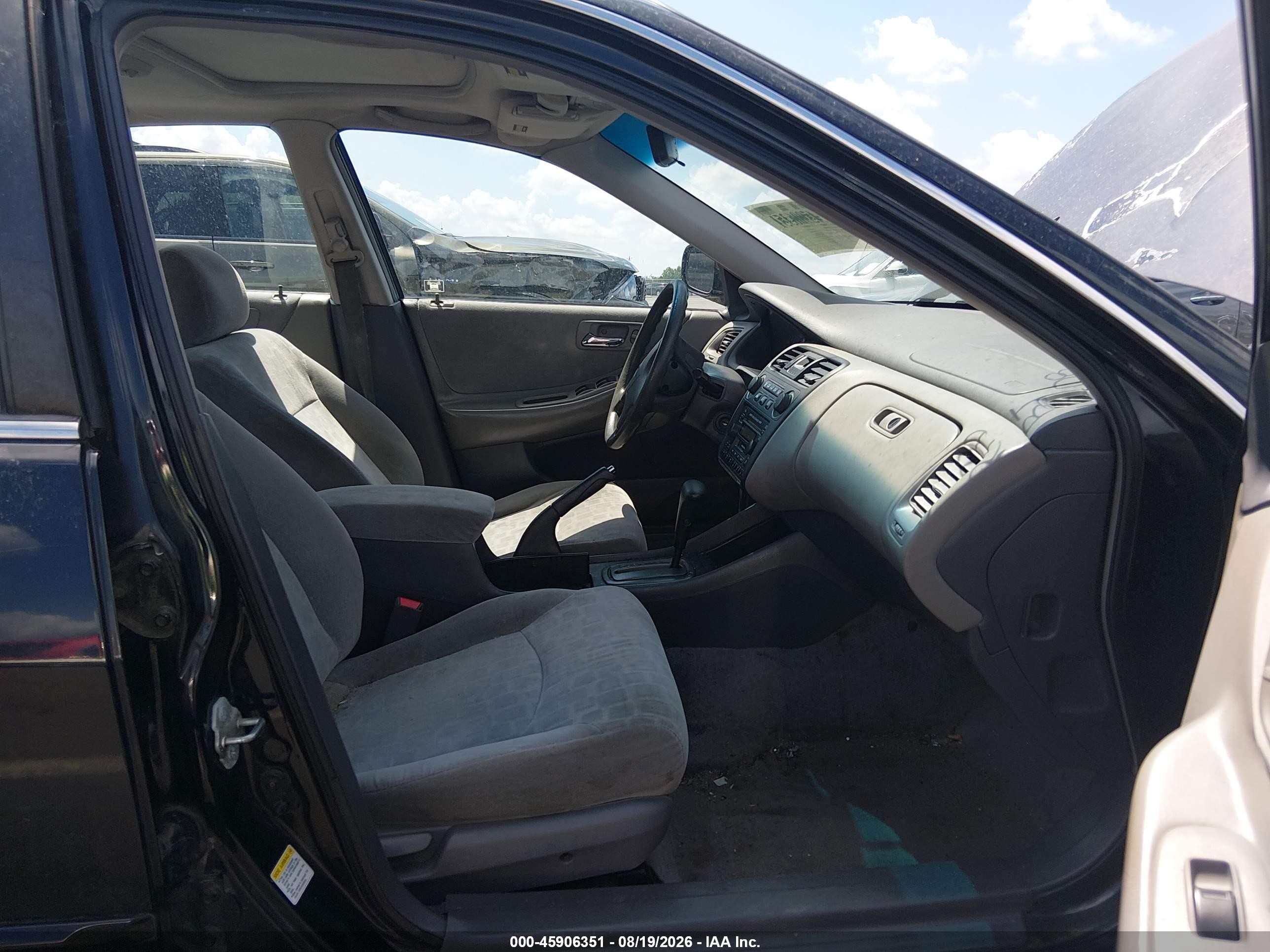 2001 Honda Accord 2.3 Ex Black vin: 1HGCG66891A004408