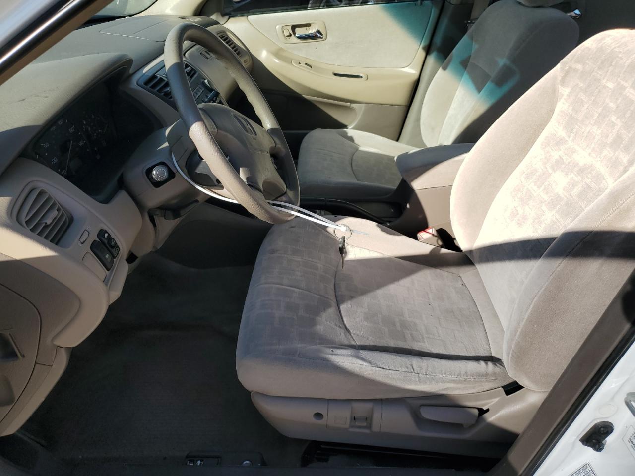 2002 Honda Accord Ex White vin: 1HGCG66892A014714
