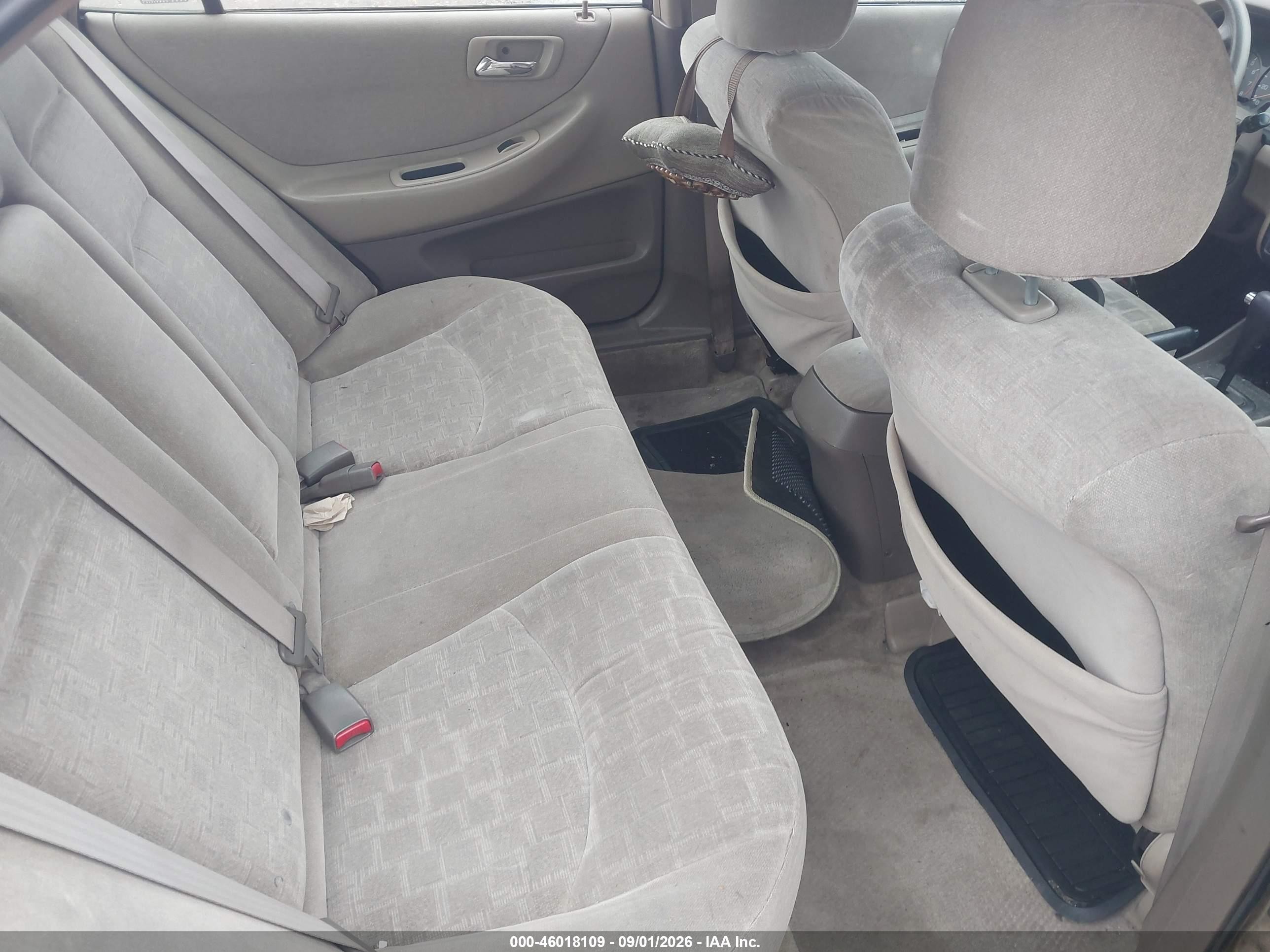 2002 Honda Accord 2.3 Ex/2.3 Se Gold vin: 1HGCG668X2A142900