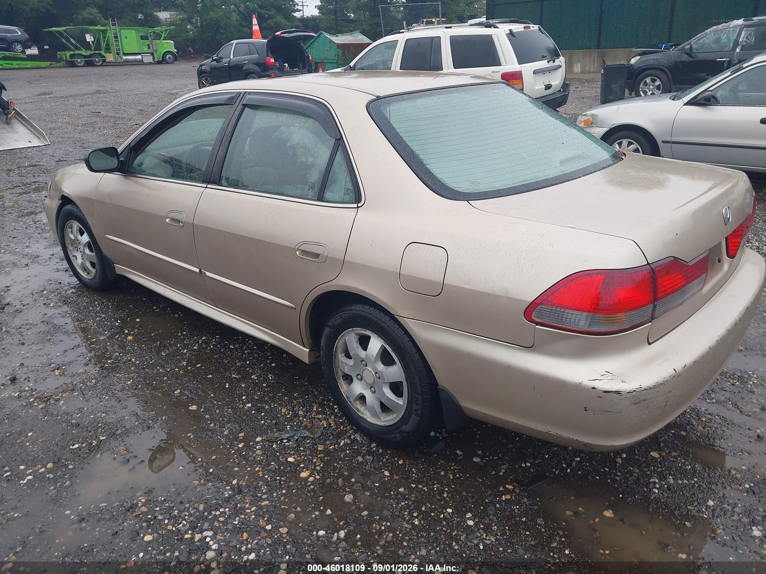 2002 Honda Accord 2.3 Ex/2.3 Se Gold vin: 1HGCG668X2A142900