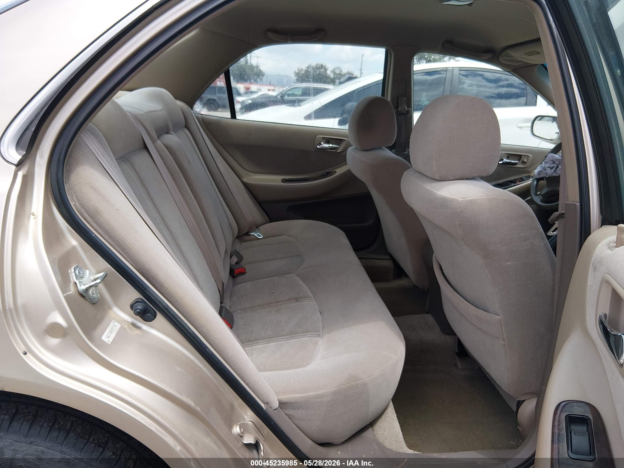 2000 Honda Accord 2.3 Se Золотой vin: 1HGCG6690YA094762