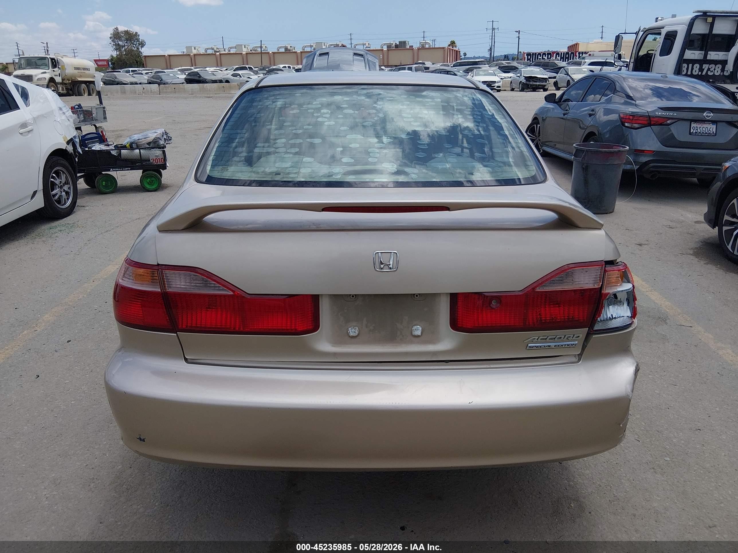 2000 Honda Accord 2.3 Se Золотой vin: 1HGCG6690YA094762