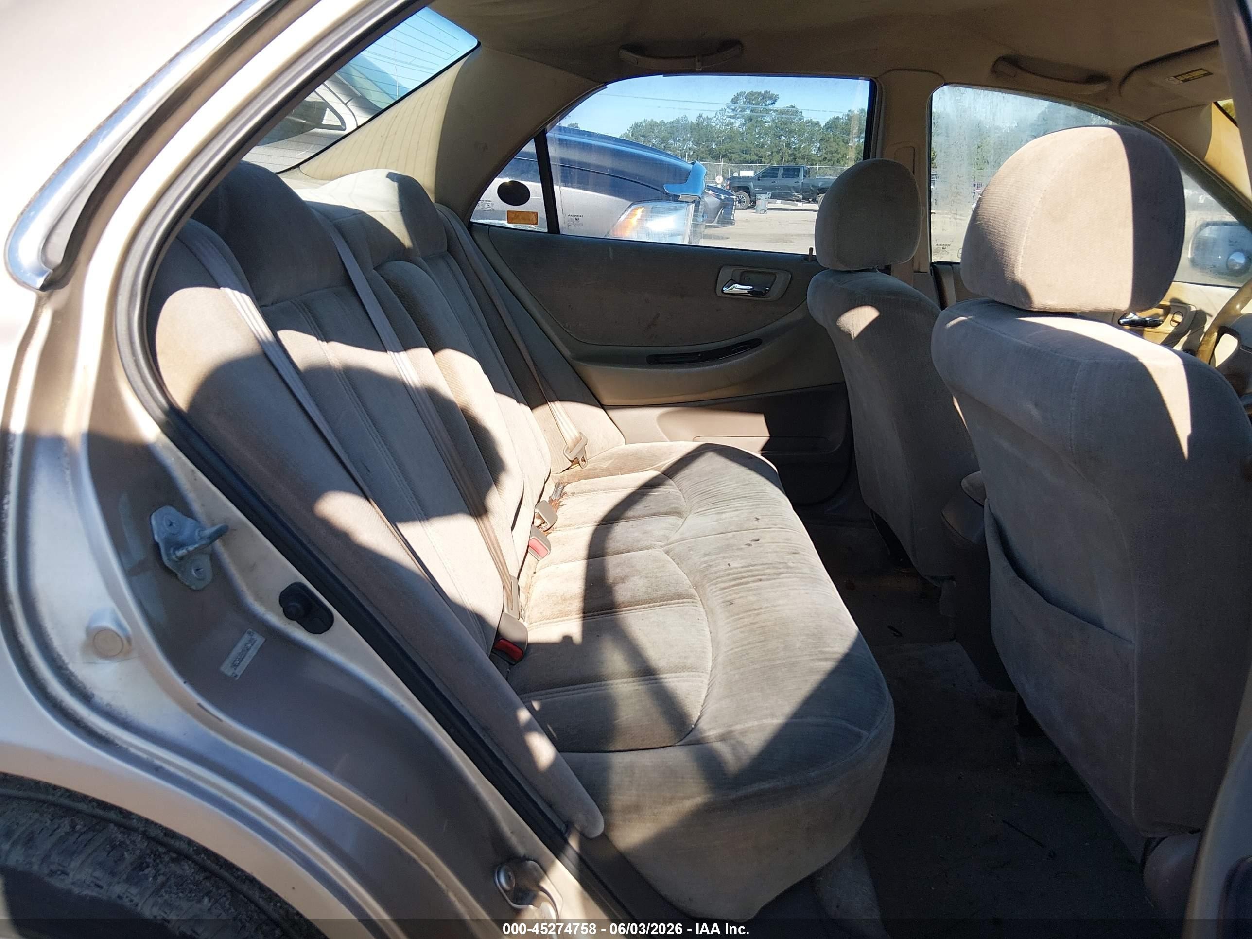 2000 Honda Accord 2.3 Se Beige vin: 1HGCG669XYA071036