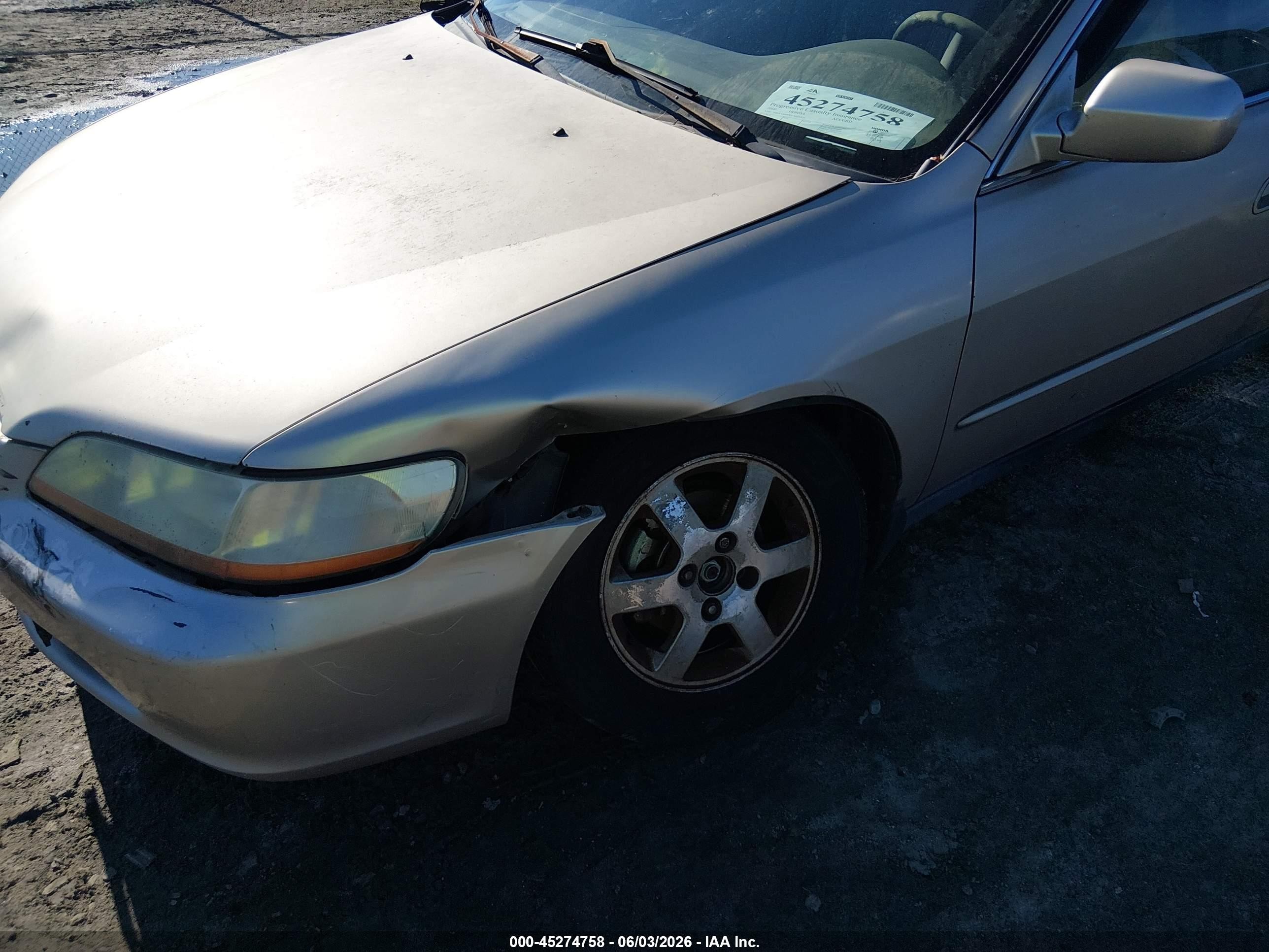 2000 Honda Accord 2.3 Se Beige vin: 1HGCG669XYA071036