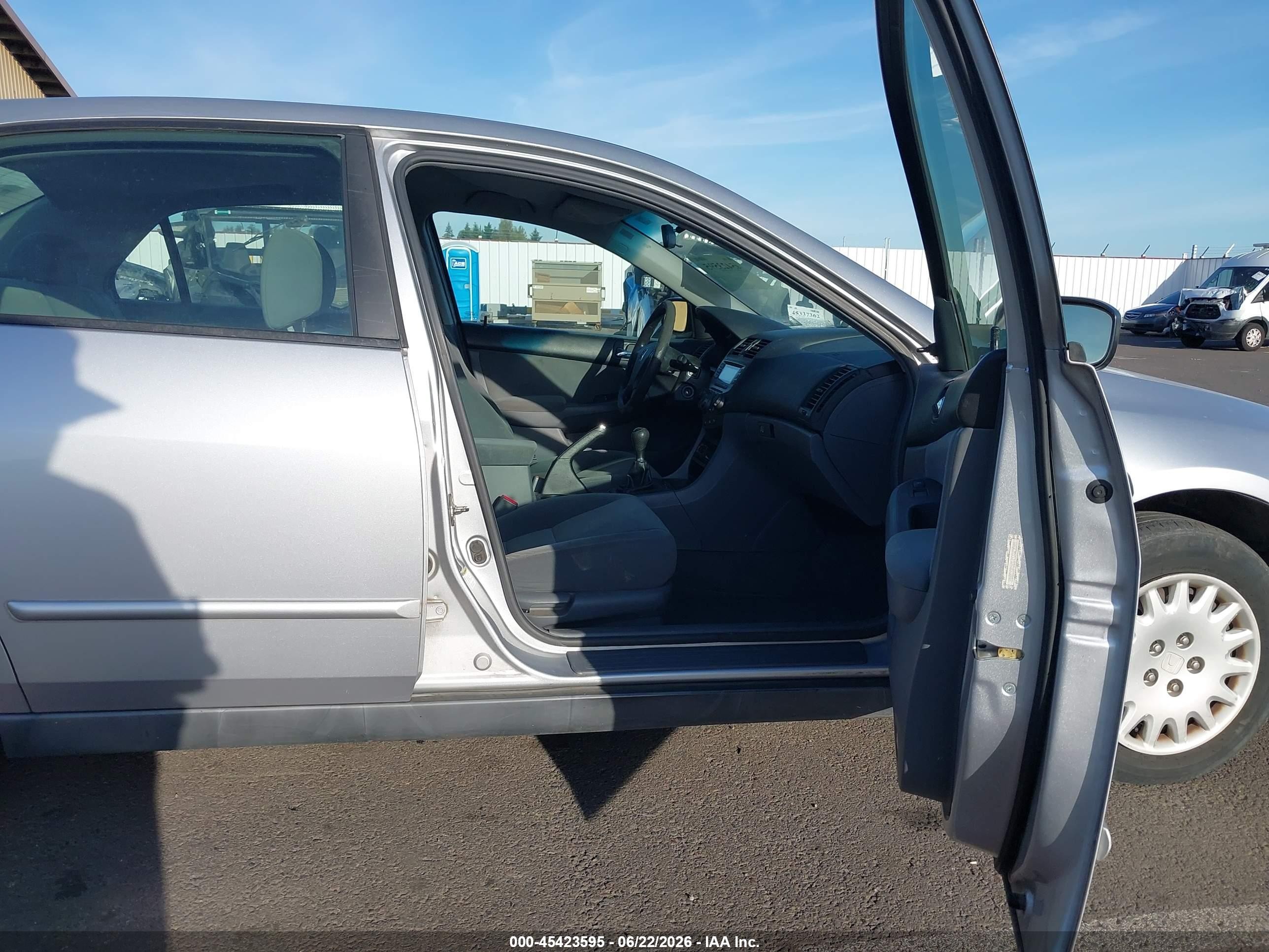 2007 Honda Accord 2.4 Vp Silver vin: 1HGCM55157A035848
