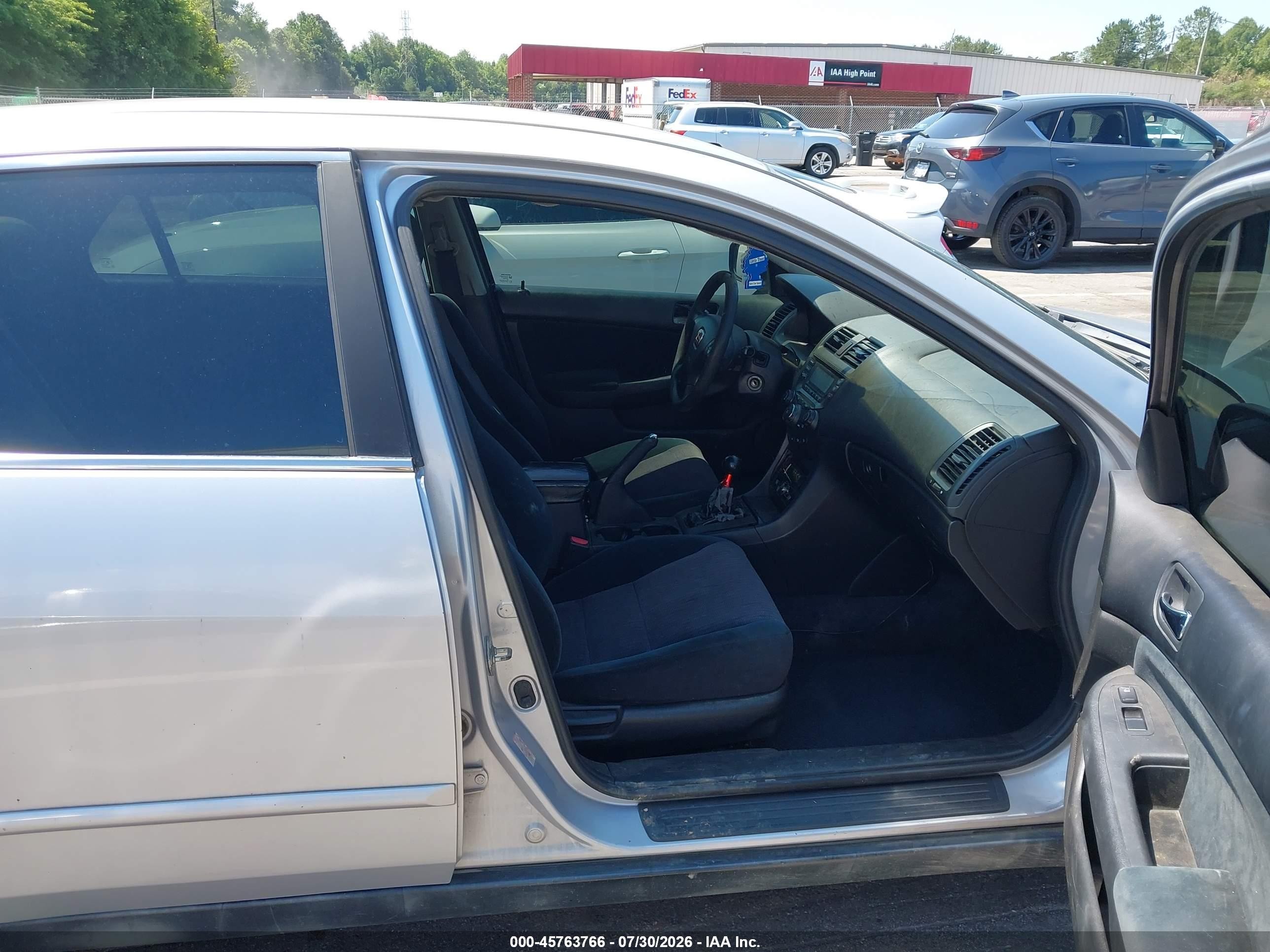 2003 Honda Accord 2.4 Lx Silver vin: 1HGCM55353A109233